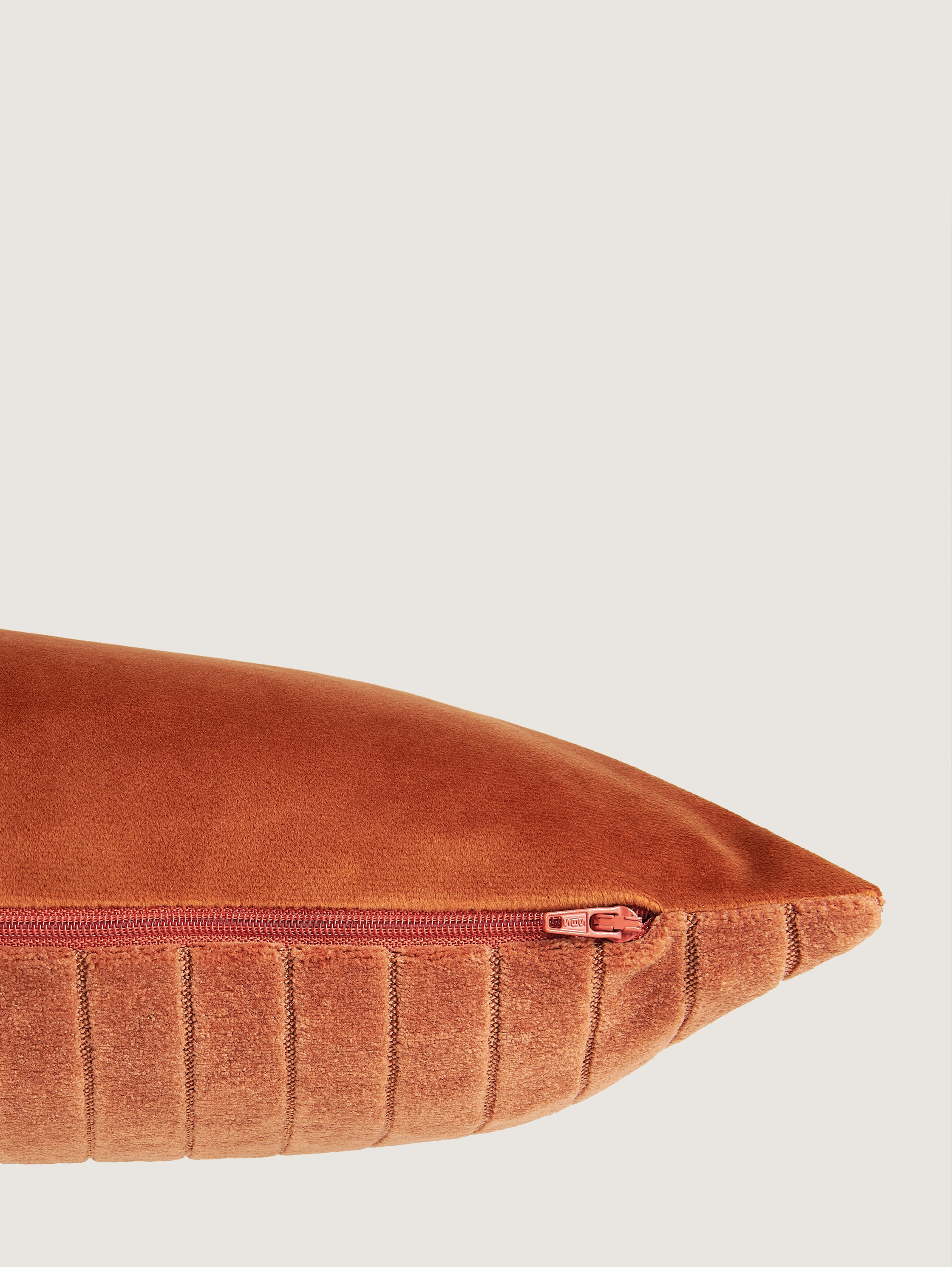 Housse de coussin décorative aspect velours côtelé - 4