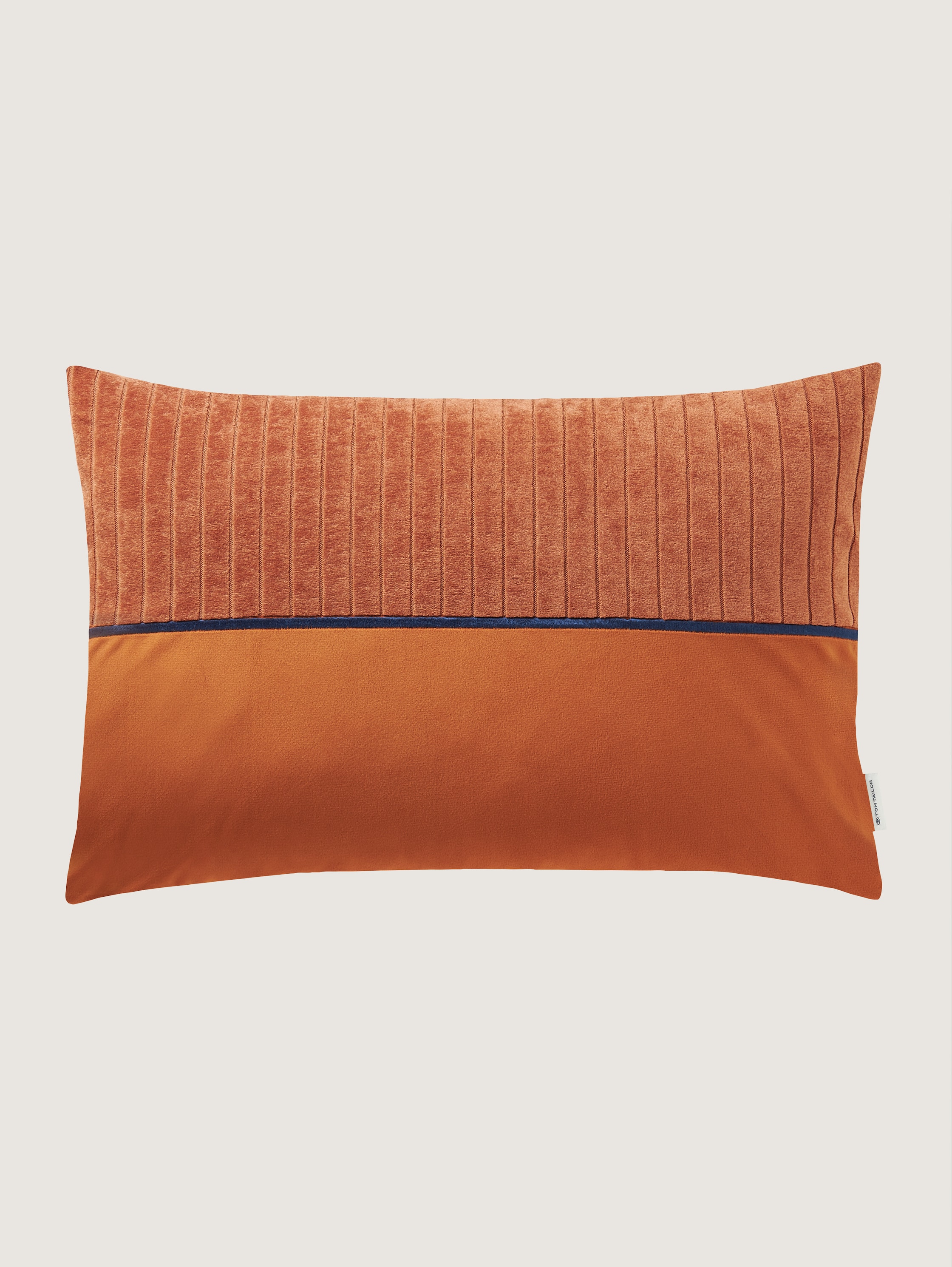 Housse de coussin décorative aspect velours côtelé - 1