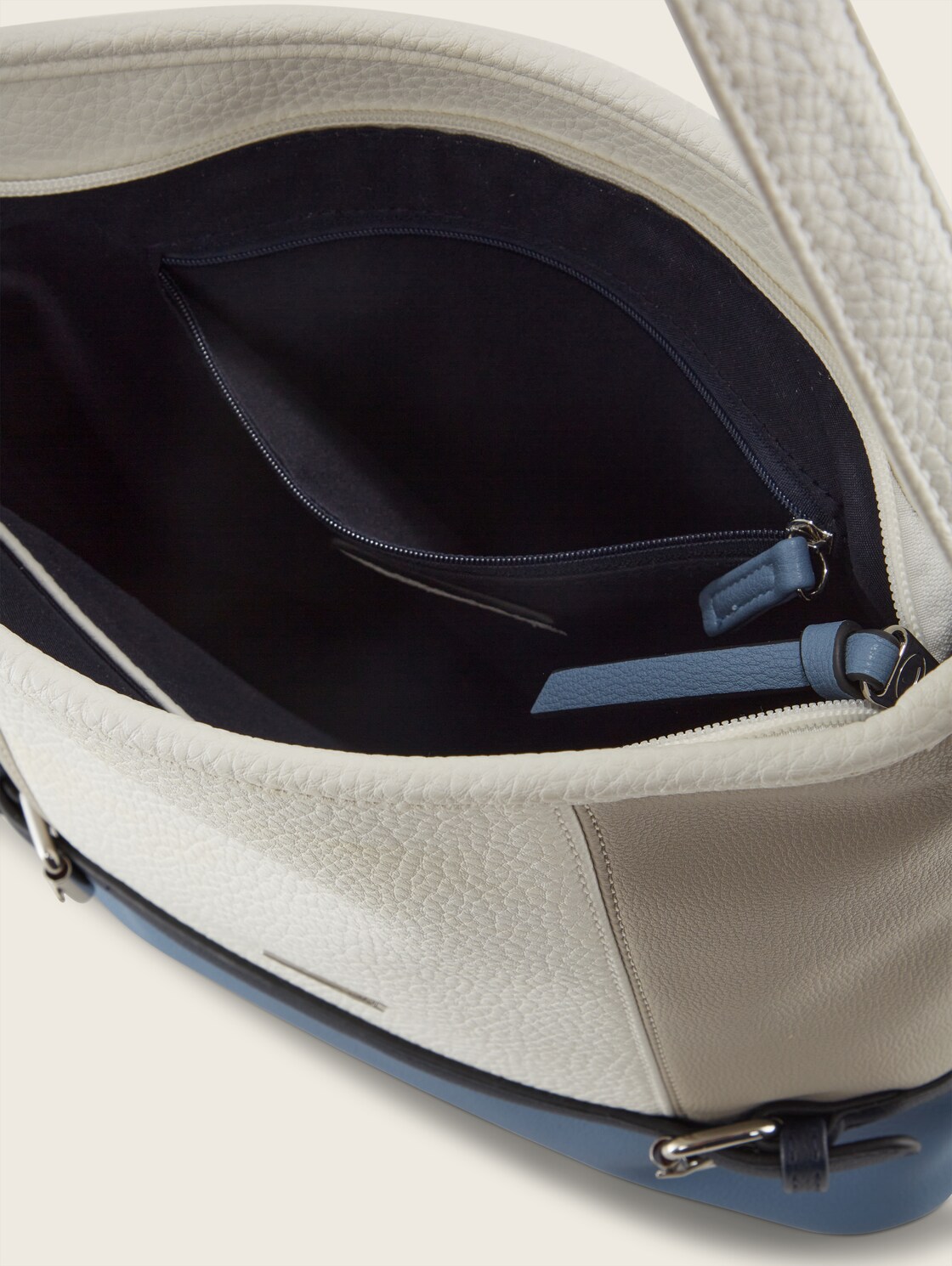 TTJUNA Beuteltasche mit Colour Blocking - denim blue - seitliche Produkt-Ansicht 