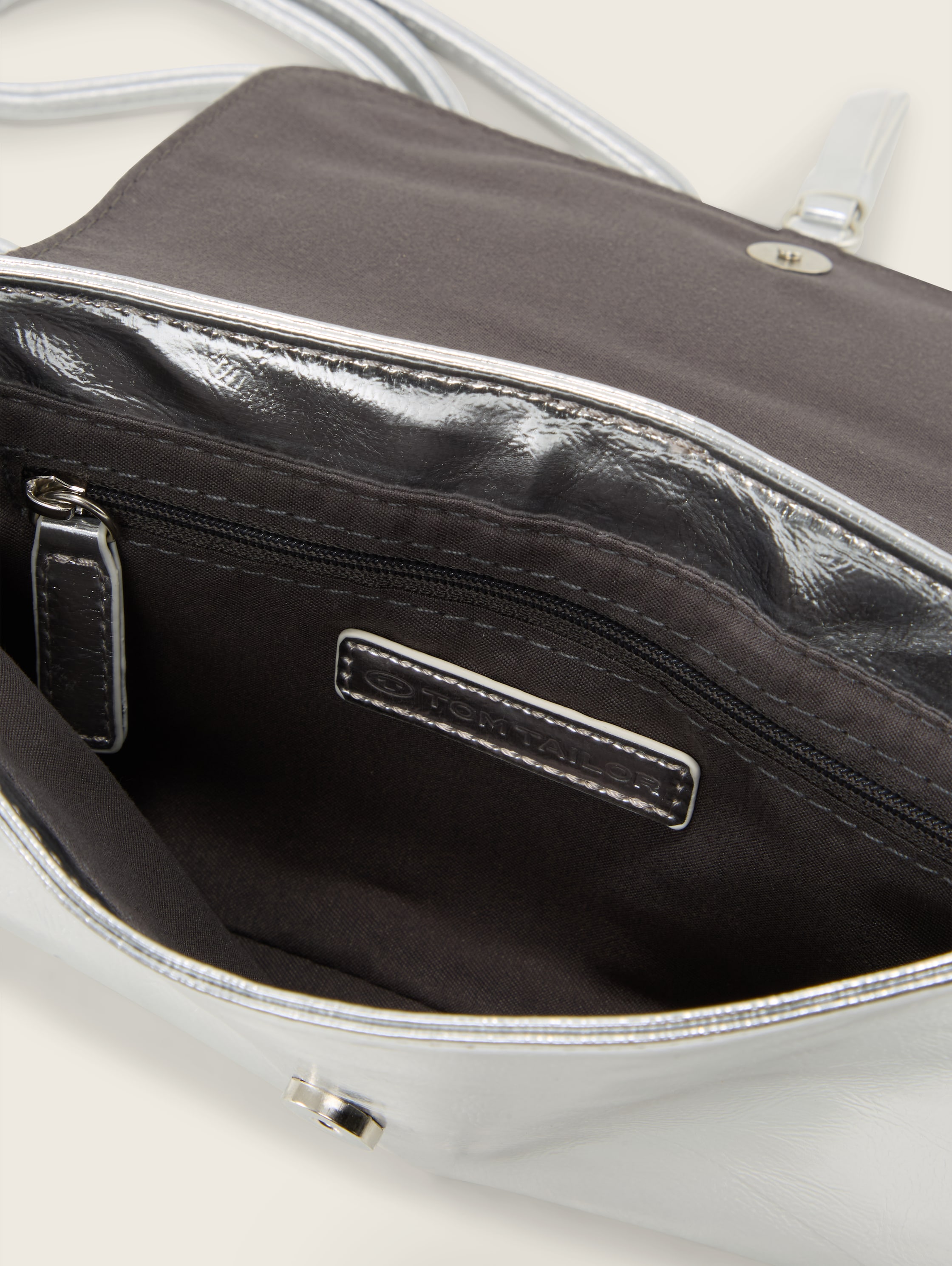 Schoudertas Luna - metallic silver - zijaanzicht product 