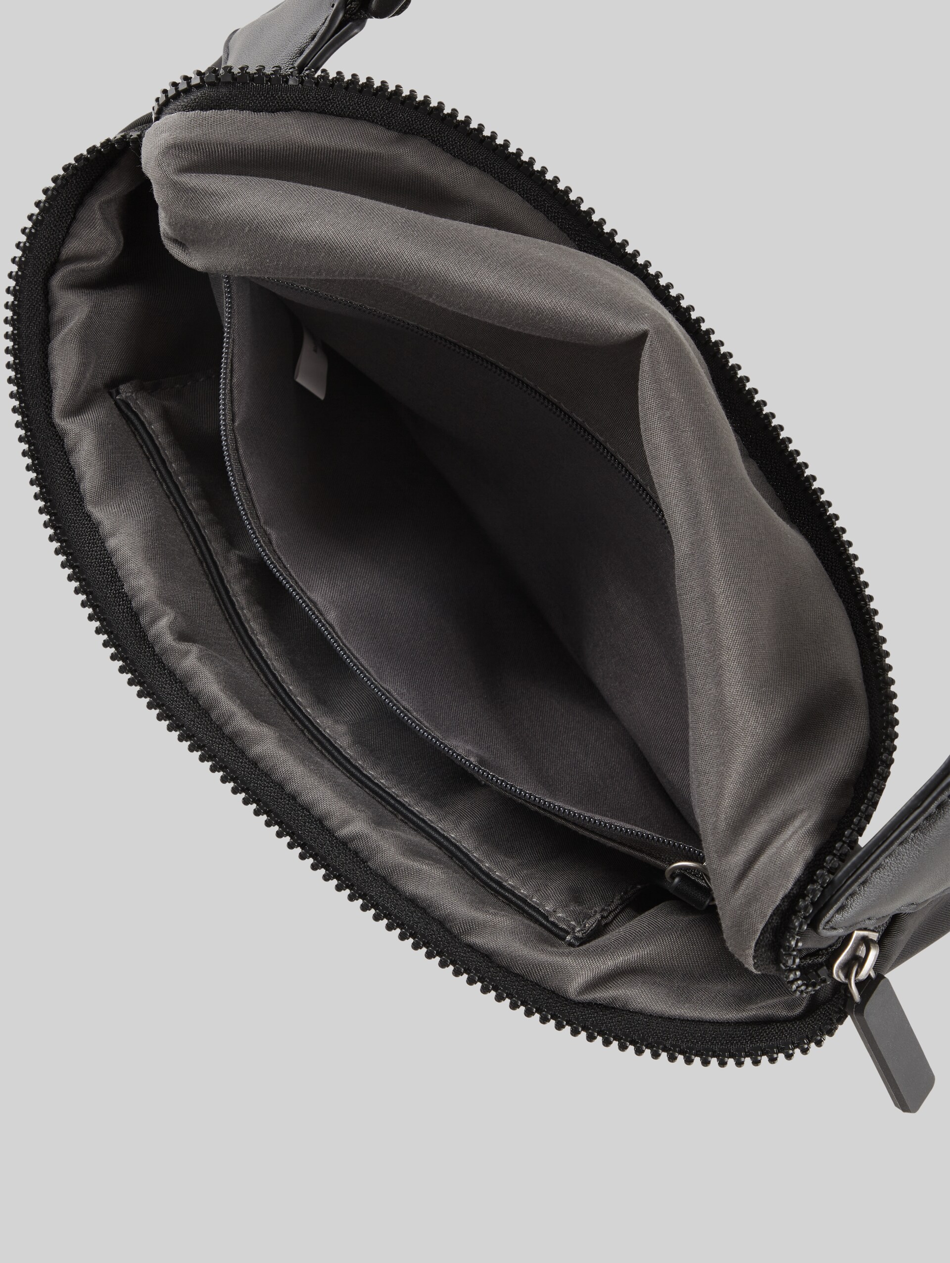 TTBENJA belt bag with material mix - schwarz / black - side product view 