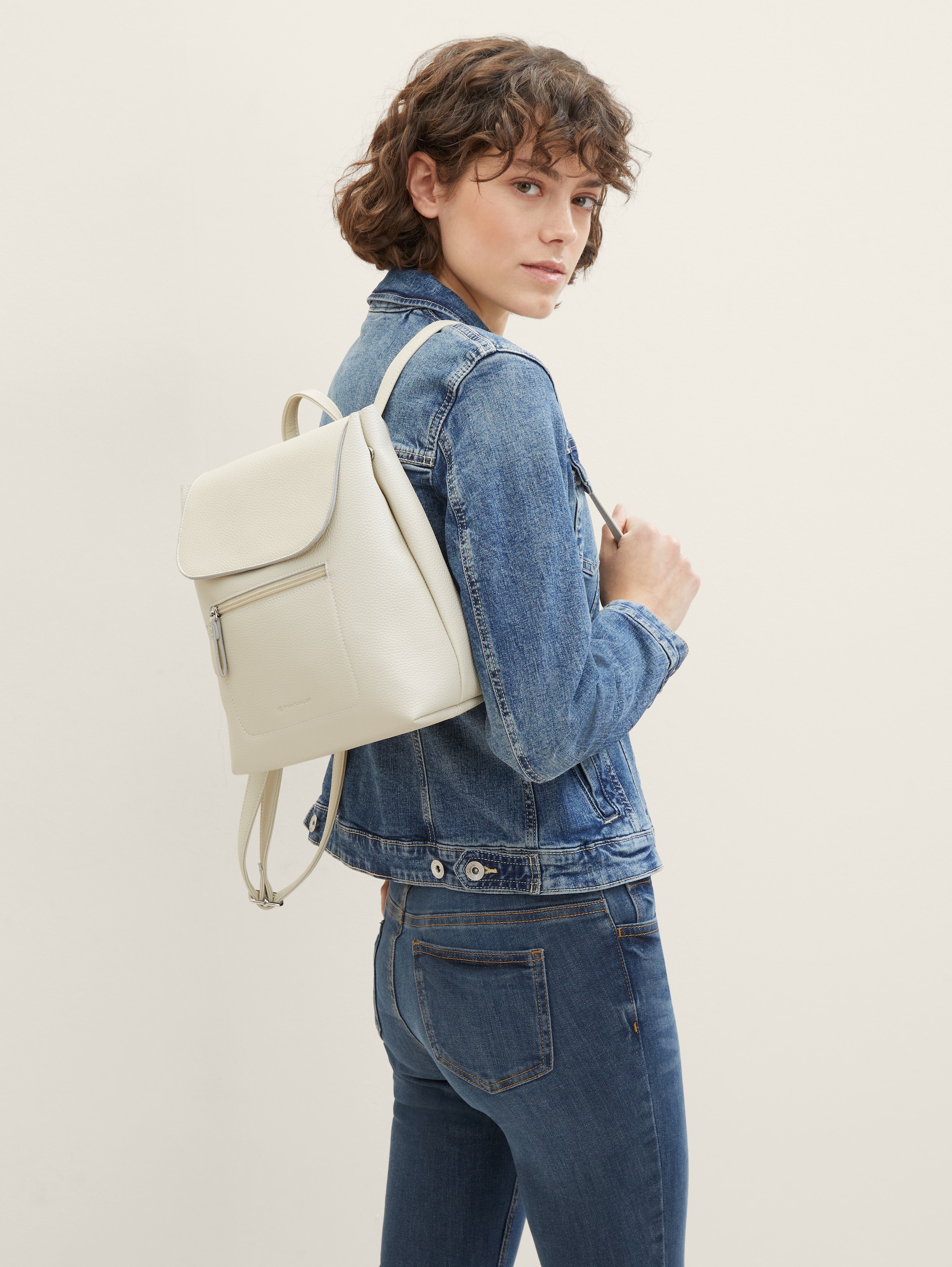 TTELIS S rugzak van kunstleer - off white / off white - zijaanzicht model