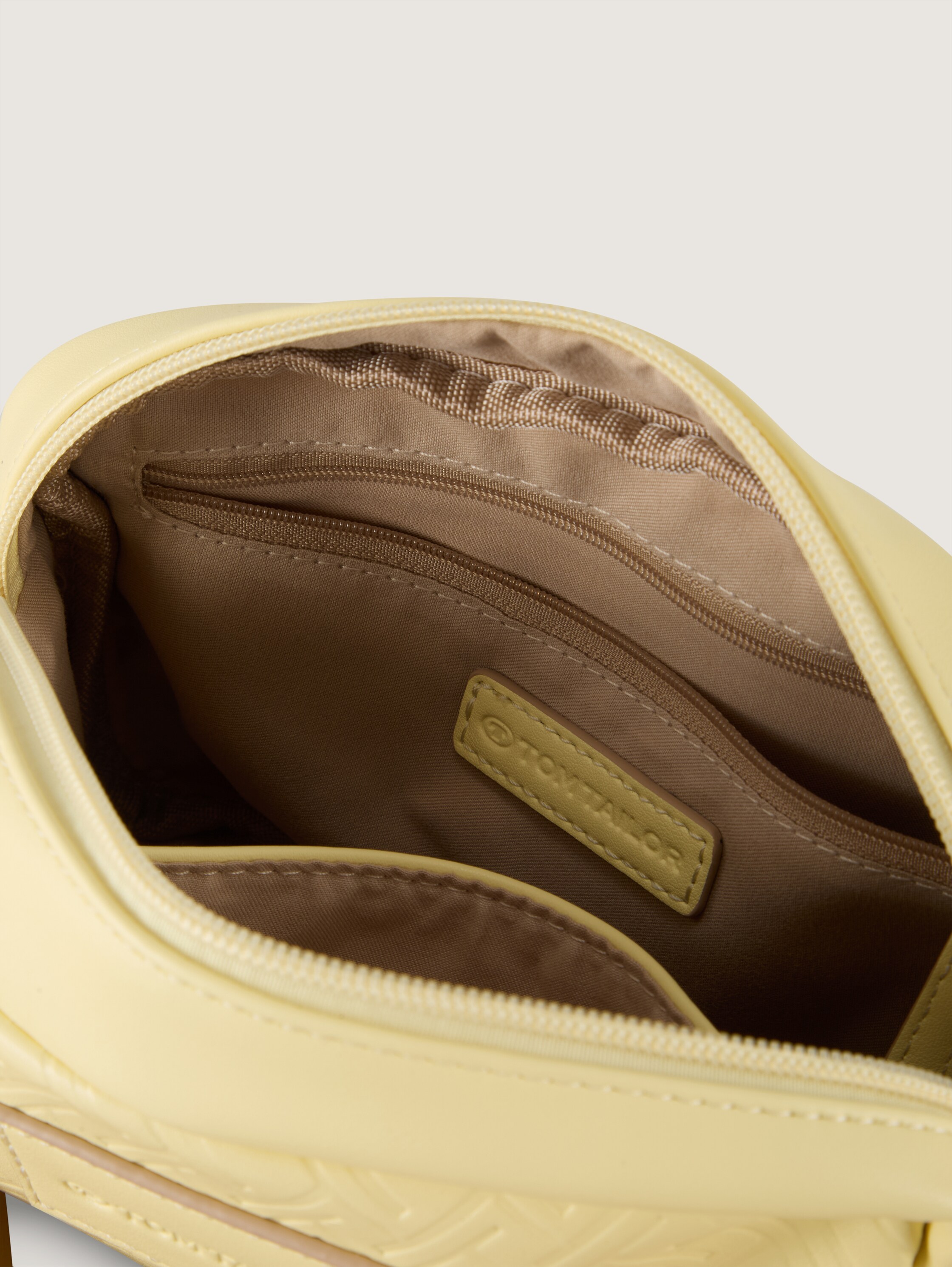 TTMIRENDA schoudertas met reliëflogo - gelb_yellow - 