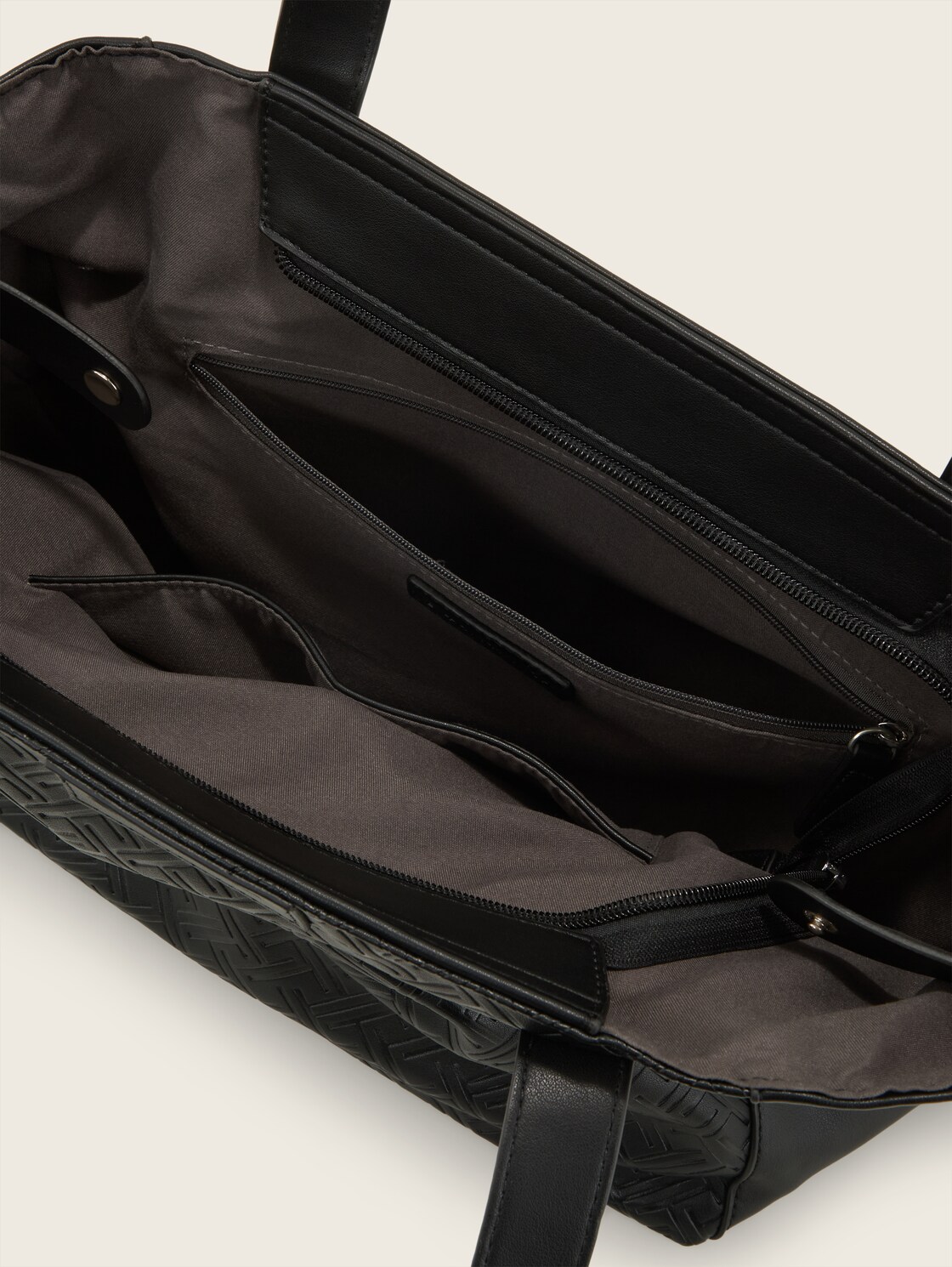 TTMIRENDA L Shopper mit Logo-Prägung - schwarz / black - seitliche Produkt-Ansicht 