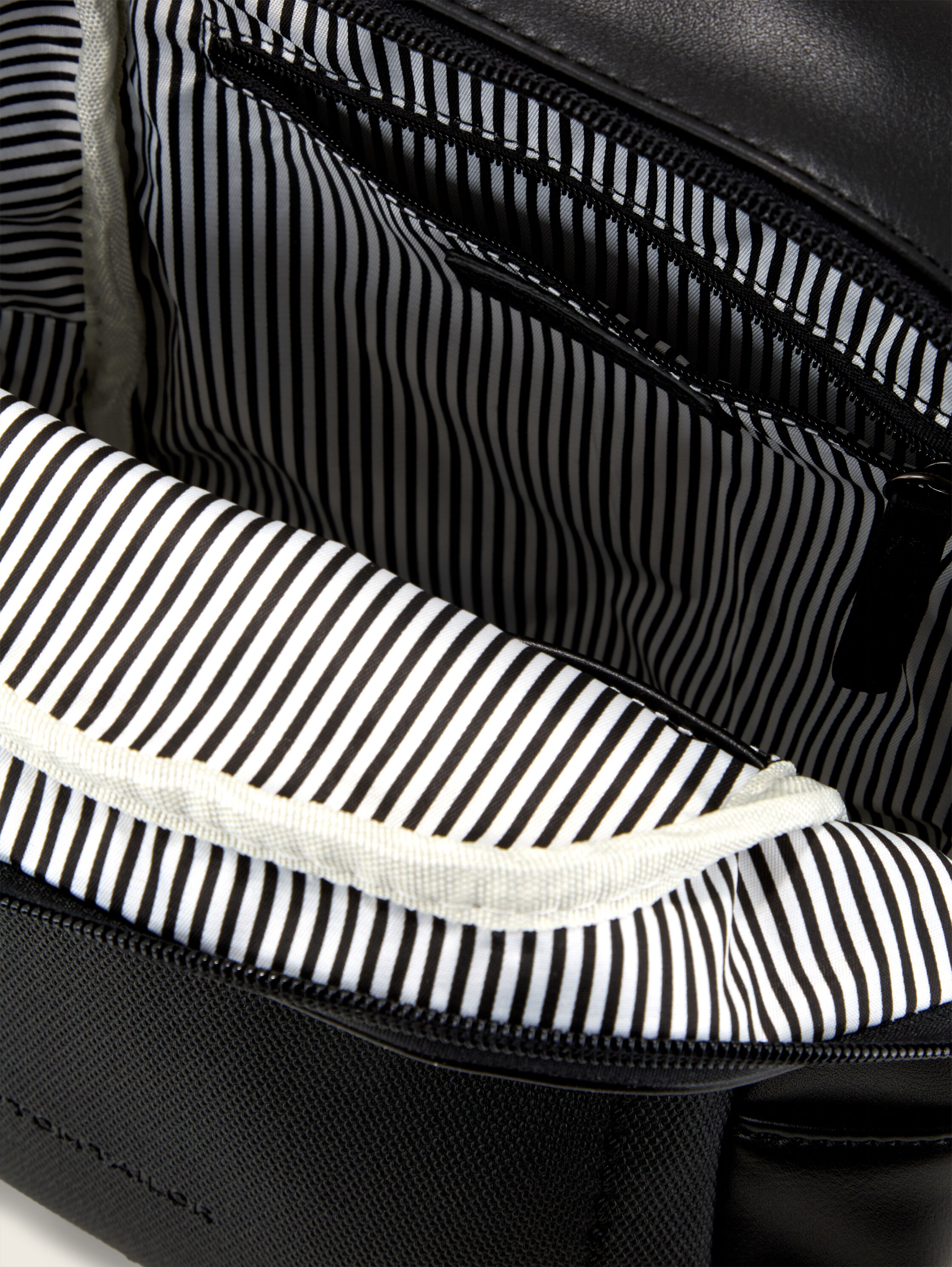 TTTAMARA S Rucksack in Canvas-Optik - 4