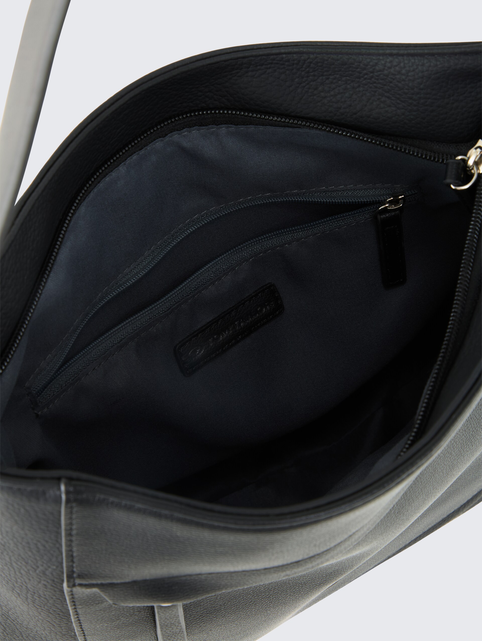 TTLAREA M Schultertasche aus Lederimitat - schwarz / black - seitliche Produkt-Ansicht 
