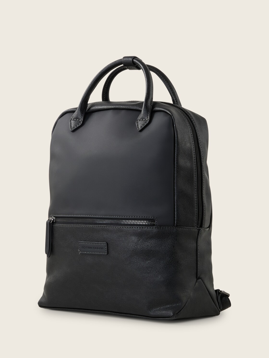 TTGIA L Rucksack aus Lederimitat - schwarz / black - seitliche Produkt-Ansicht 