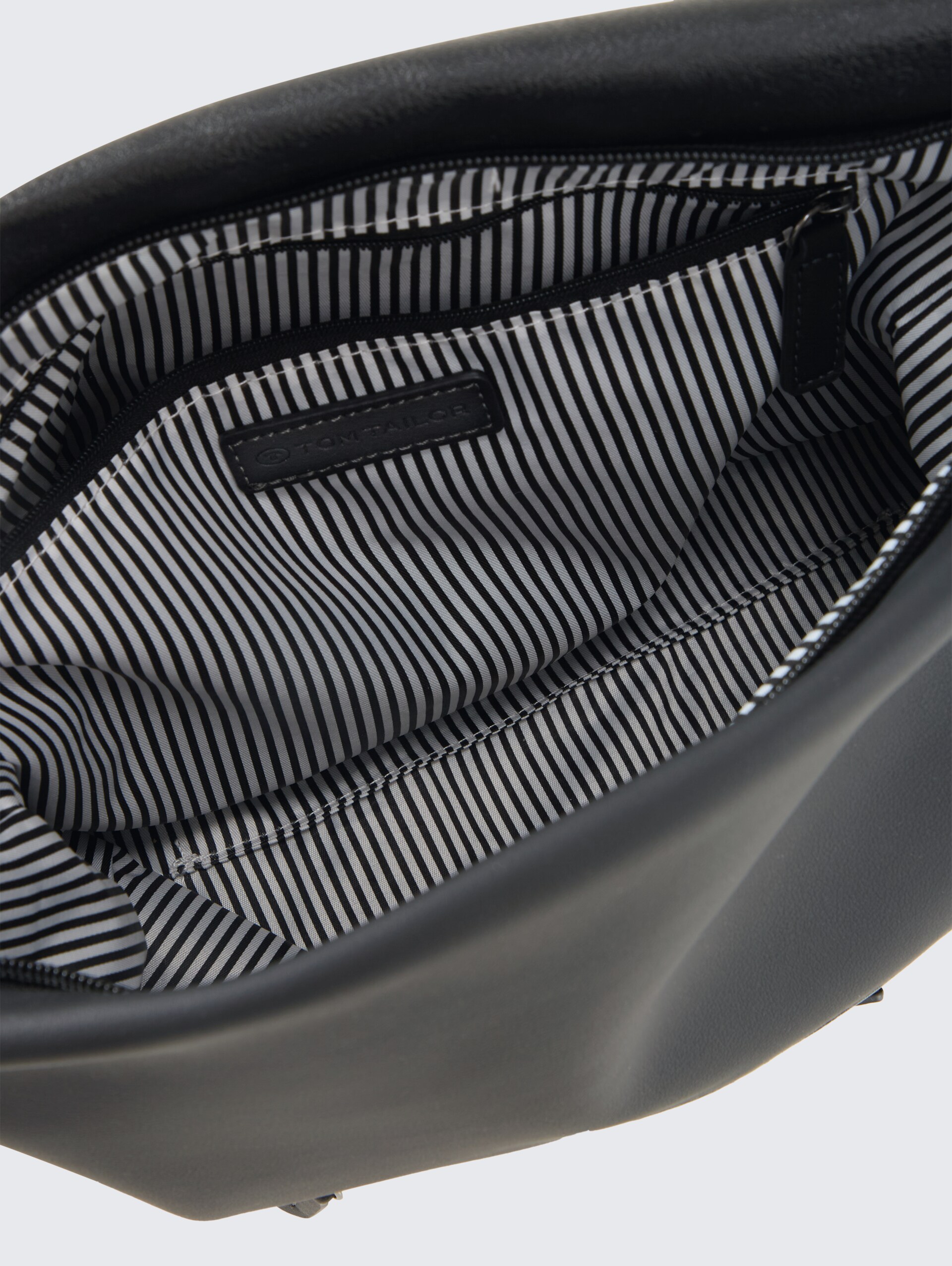 TTGIA M Beuteltasche aus Lederimitat - schwarz / black - seitliche Produkt-Ansicht 