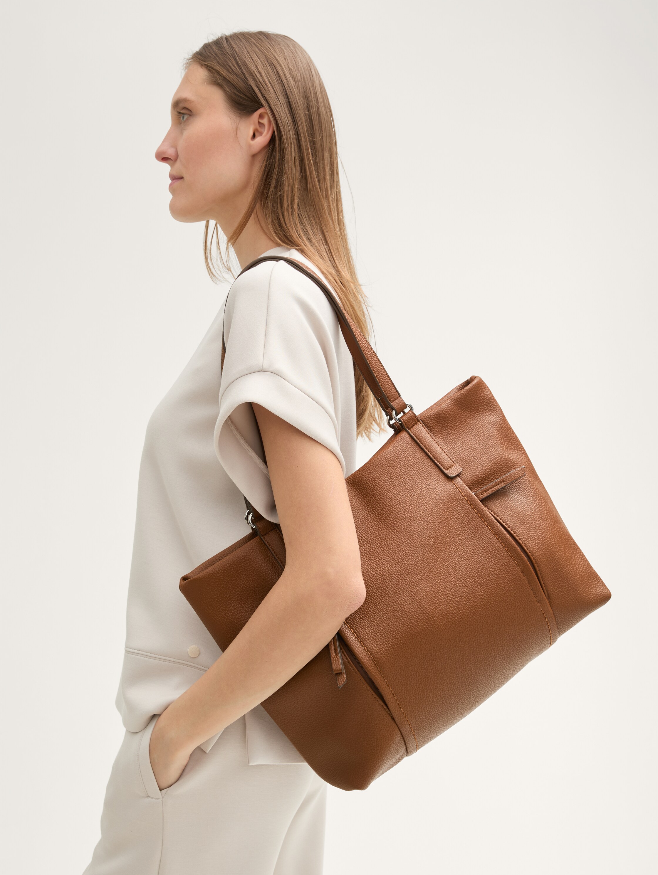 TTBECA L Shopper mit Reißverschluss-Details - cognac_brandy - 