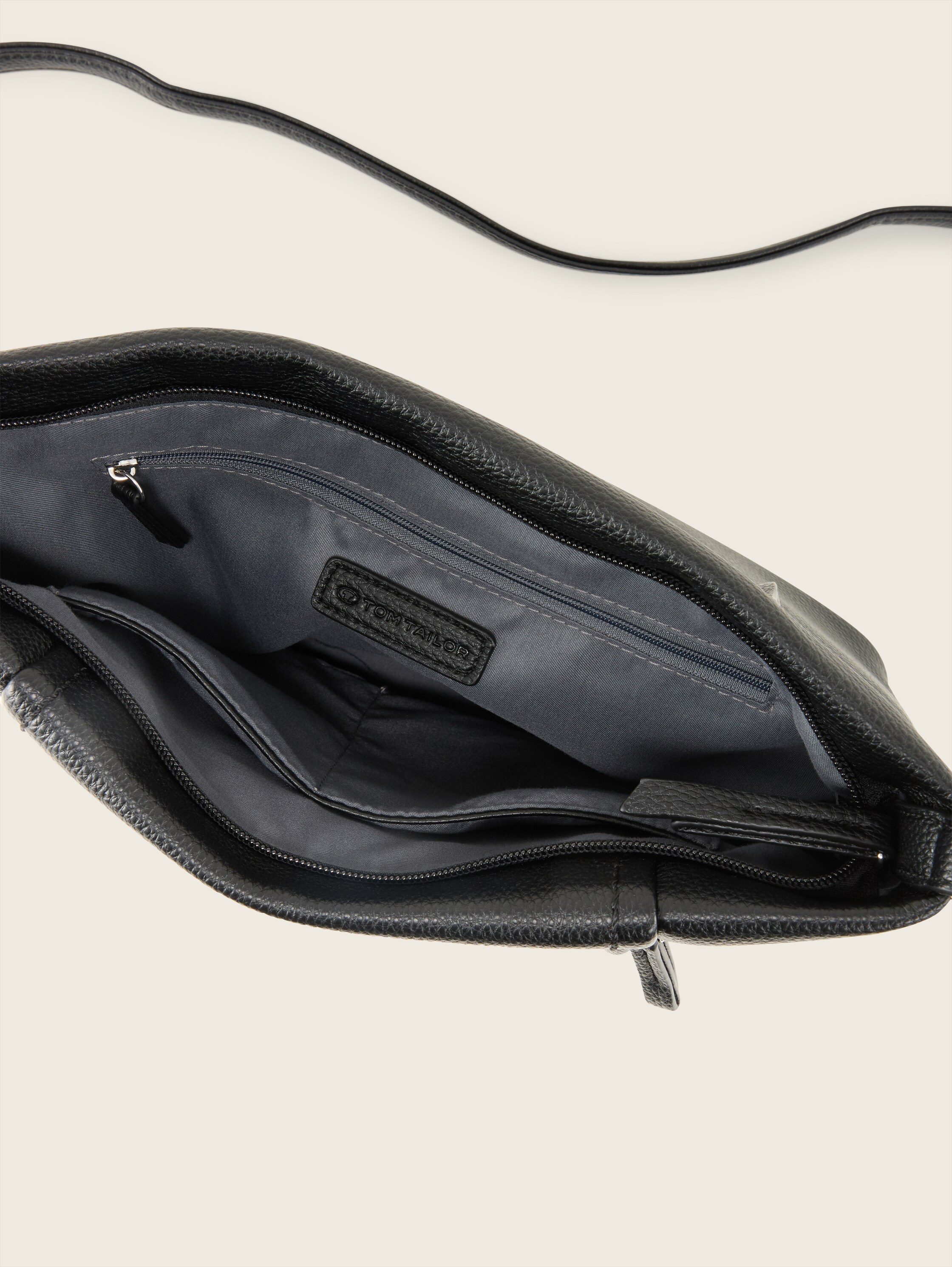 TTBECA M Beuteltasche mit Reißverschluss-Details - schwarz_black - 