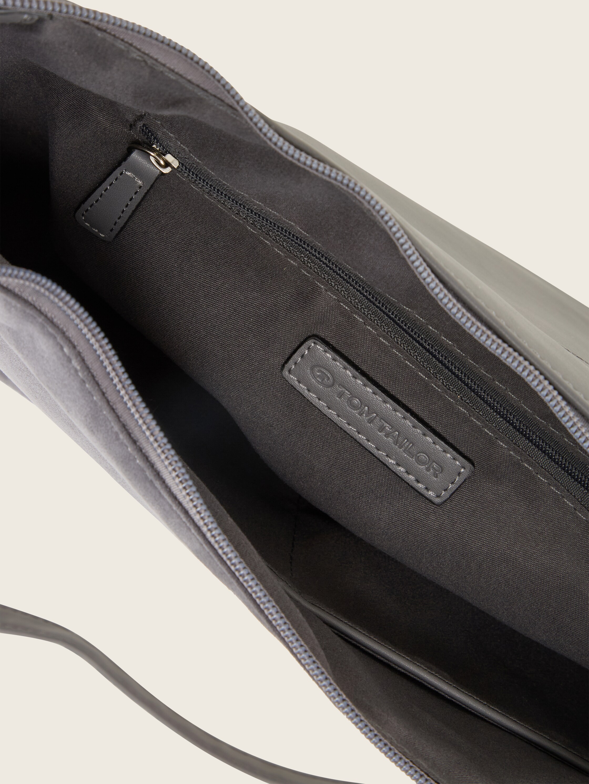 TTLORELLA M Beuteltasche mit Velourlederimitat - grey - 