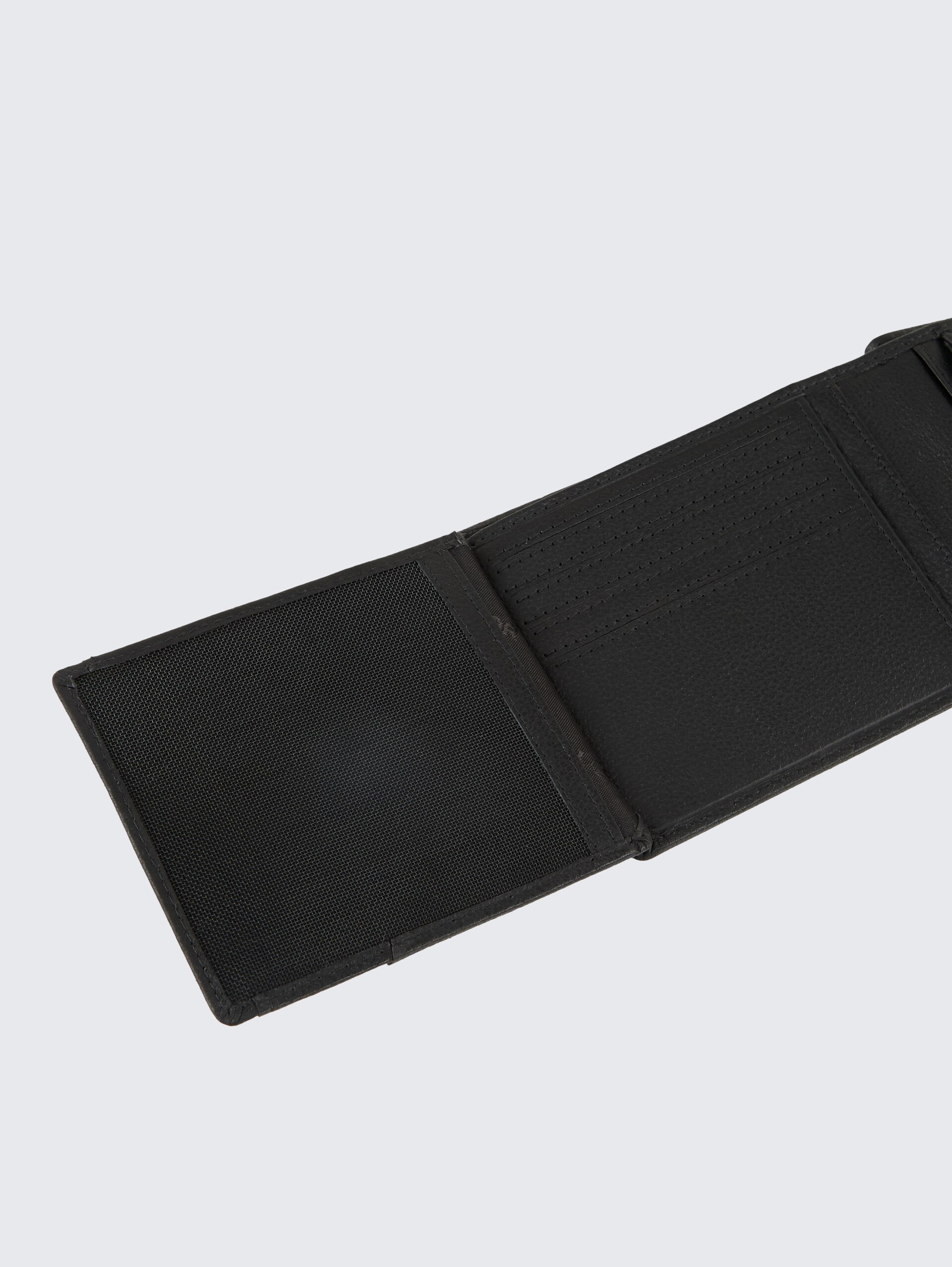 TTBELA Brieftasche aus Leder - schwarz / black - seitliche Produkt-Ansicht 