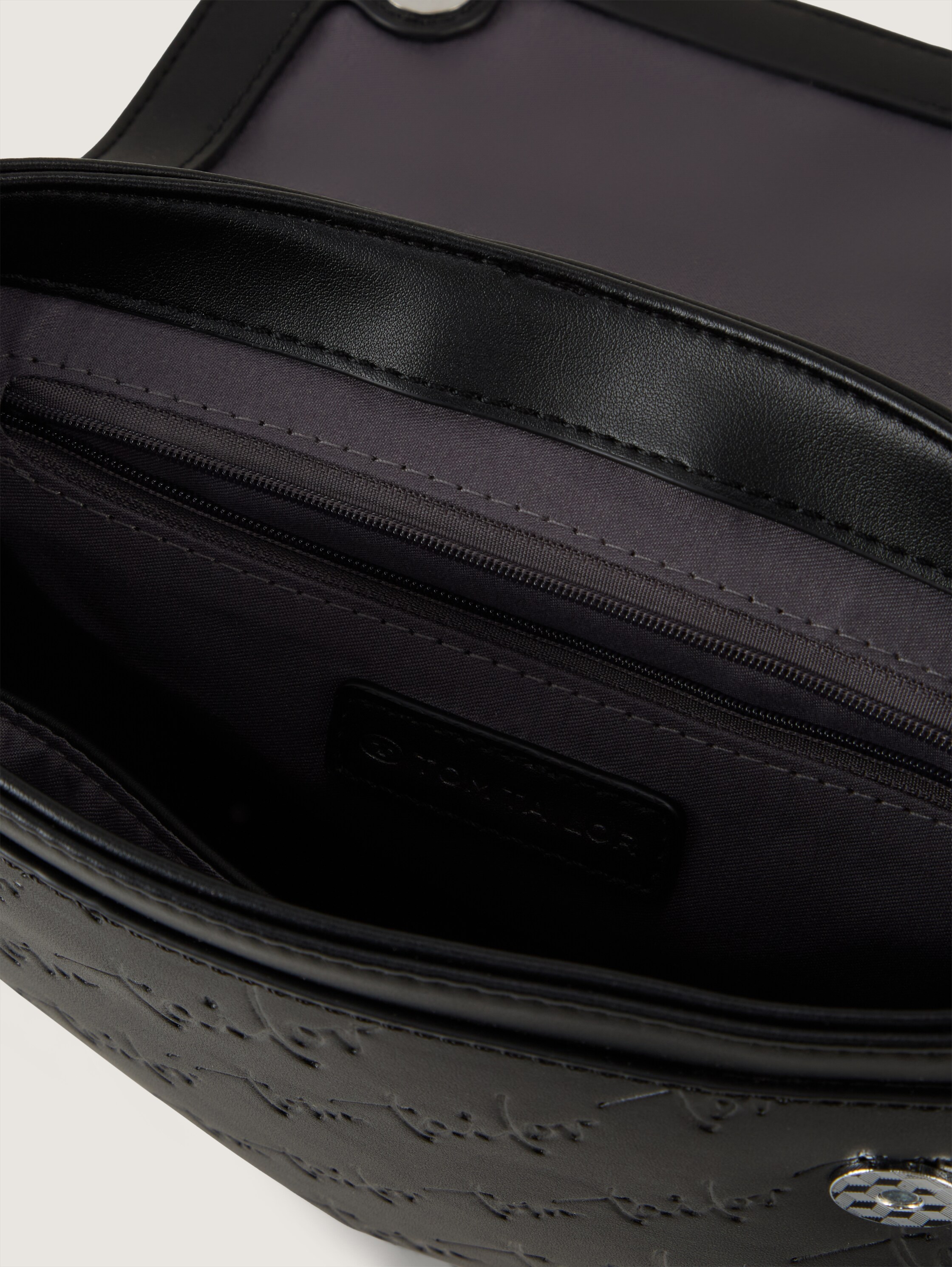 TTWENDI Umhängetasche mit Umschlag und Logo-Prägung - schwarz_black - 