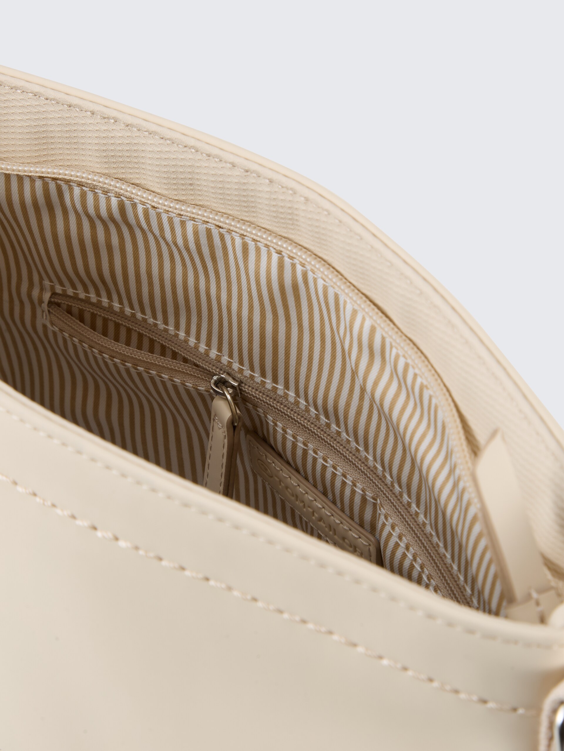 TTERIN M Umhängetasche aus Lederimitat - off white / off white - seitliche Produkt-Ansicht 