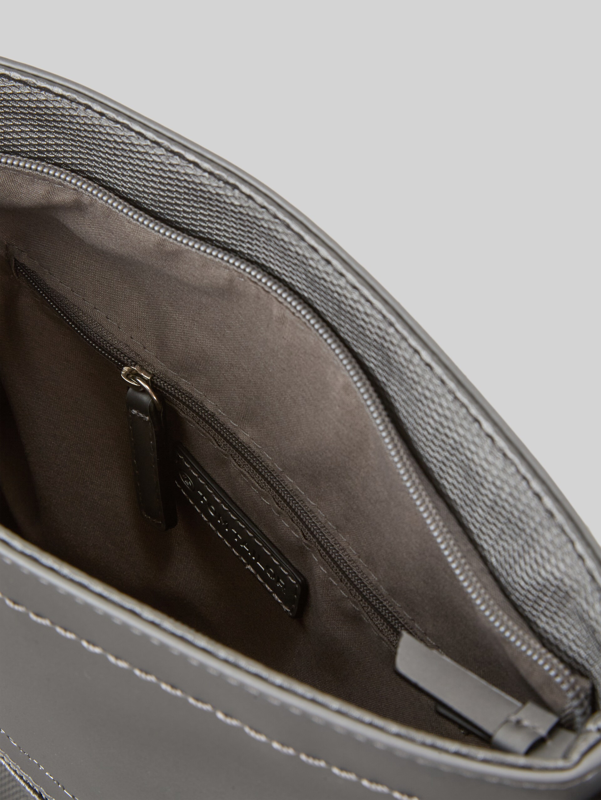 TTERIN M shoulder bag in faux leather - metallic grey - side product view 