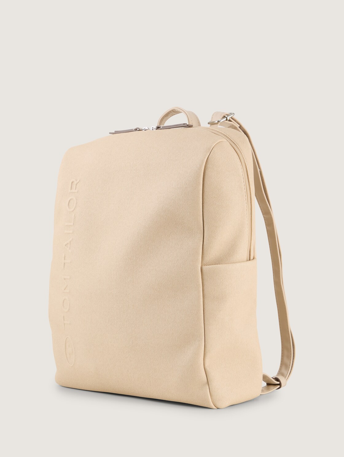 TTROSA M Rucksack in Canvas-Optik mit Logoprägung - beige / beige - seitliche Produkt-Ansicht 