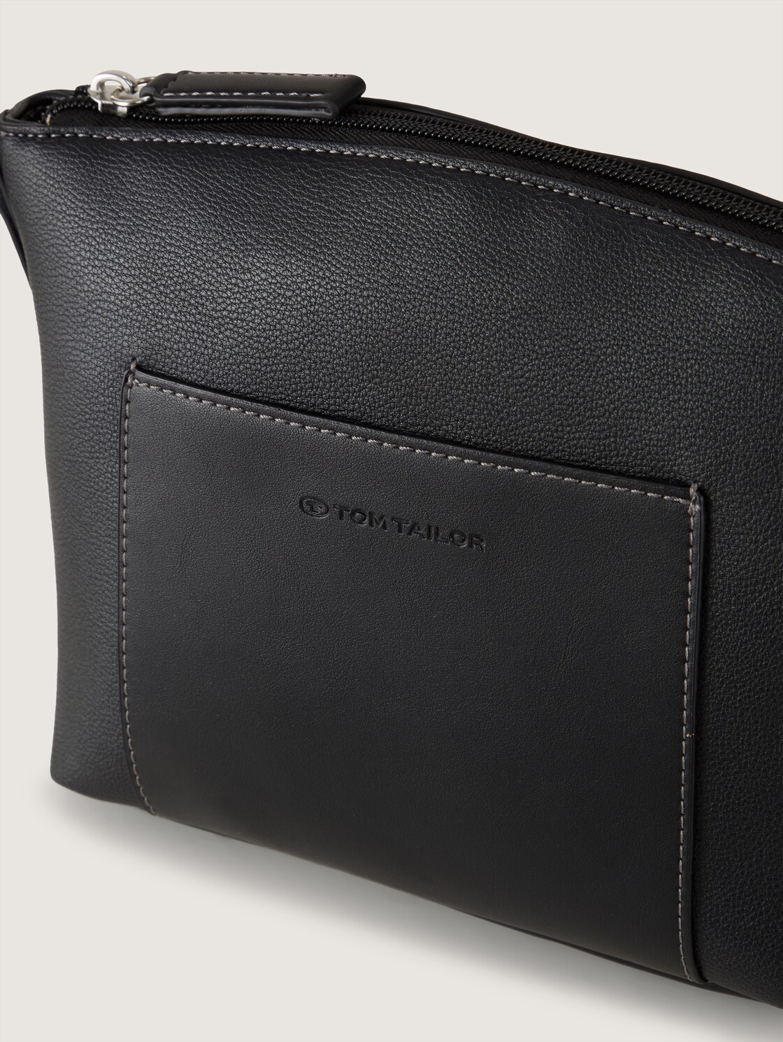 TTAMARIS S Umhängetasche mit Kontrastnähten - schwarz / black - seitliche Produkt-Ansicht 