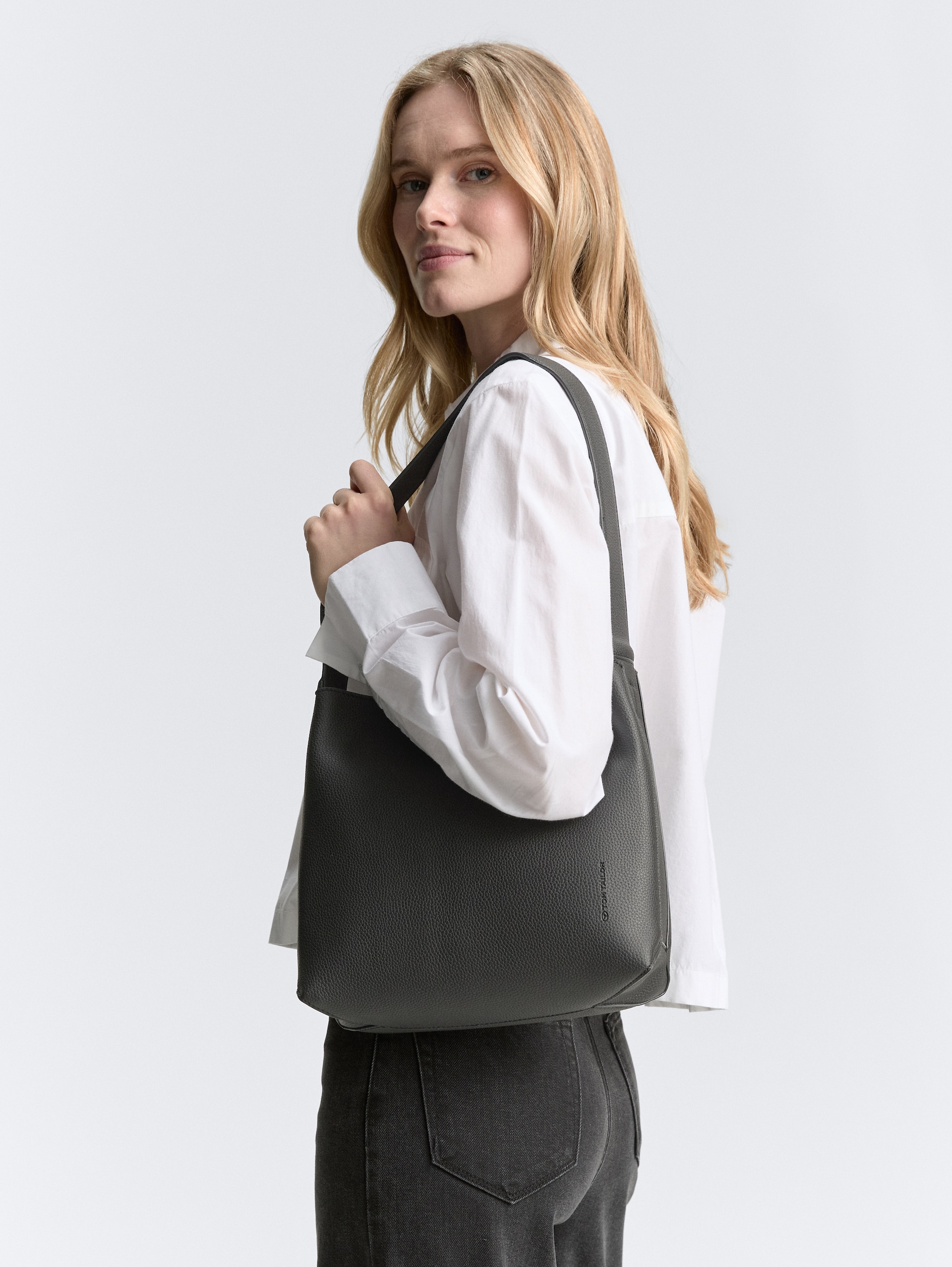 TTANGIE M Sac à main en similicuir - schwarz / black - Vue latérale du modèle
