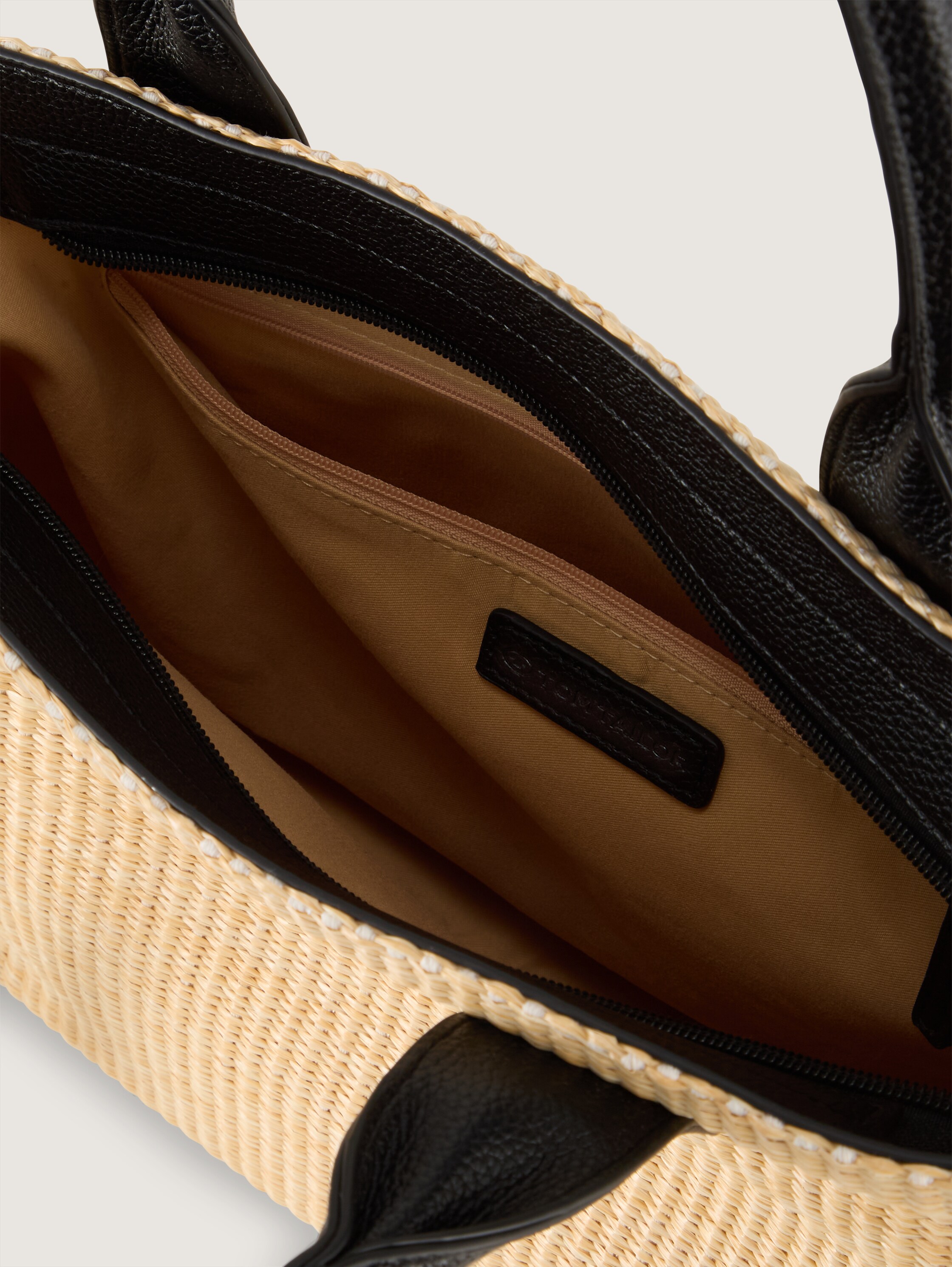 TTSHARON M Korbtasche mit Henkel - schwarz / black - seitliche Produkt-Ansicht 