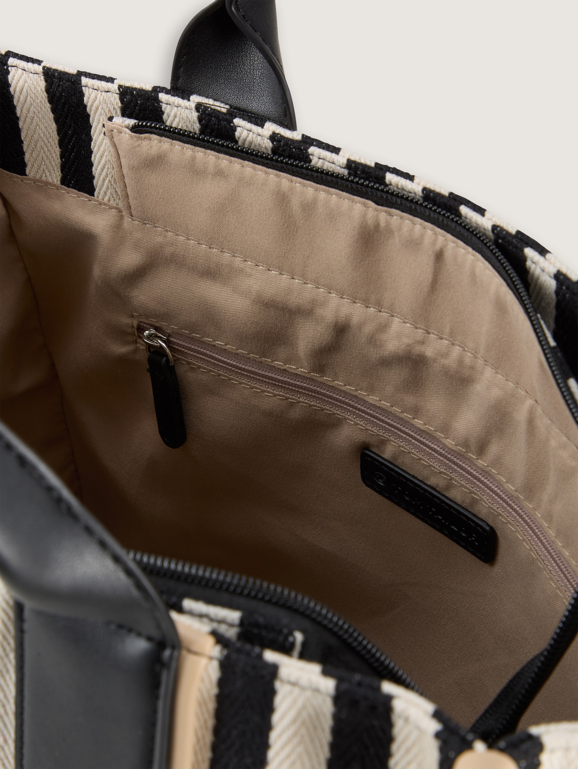 TTMALIE L Shopper mit Streifenmuster - stripes black - seitliche Produkt-Ansicht
