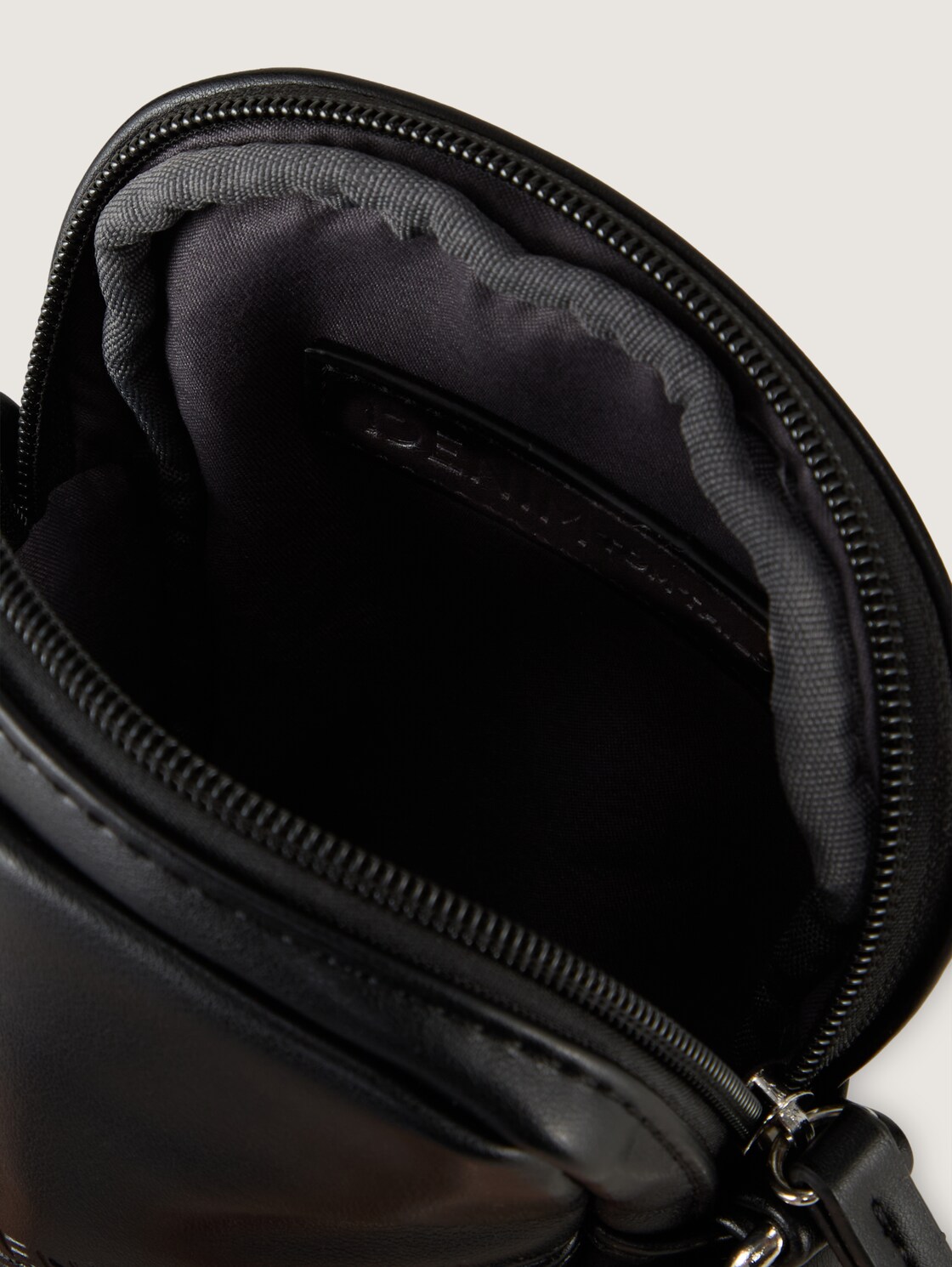 TTMILLA Smartphone Tasche im Patchwork-Style - schwarz / black - seitliche Produkt-Ansicht 