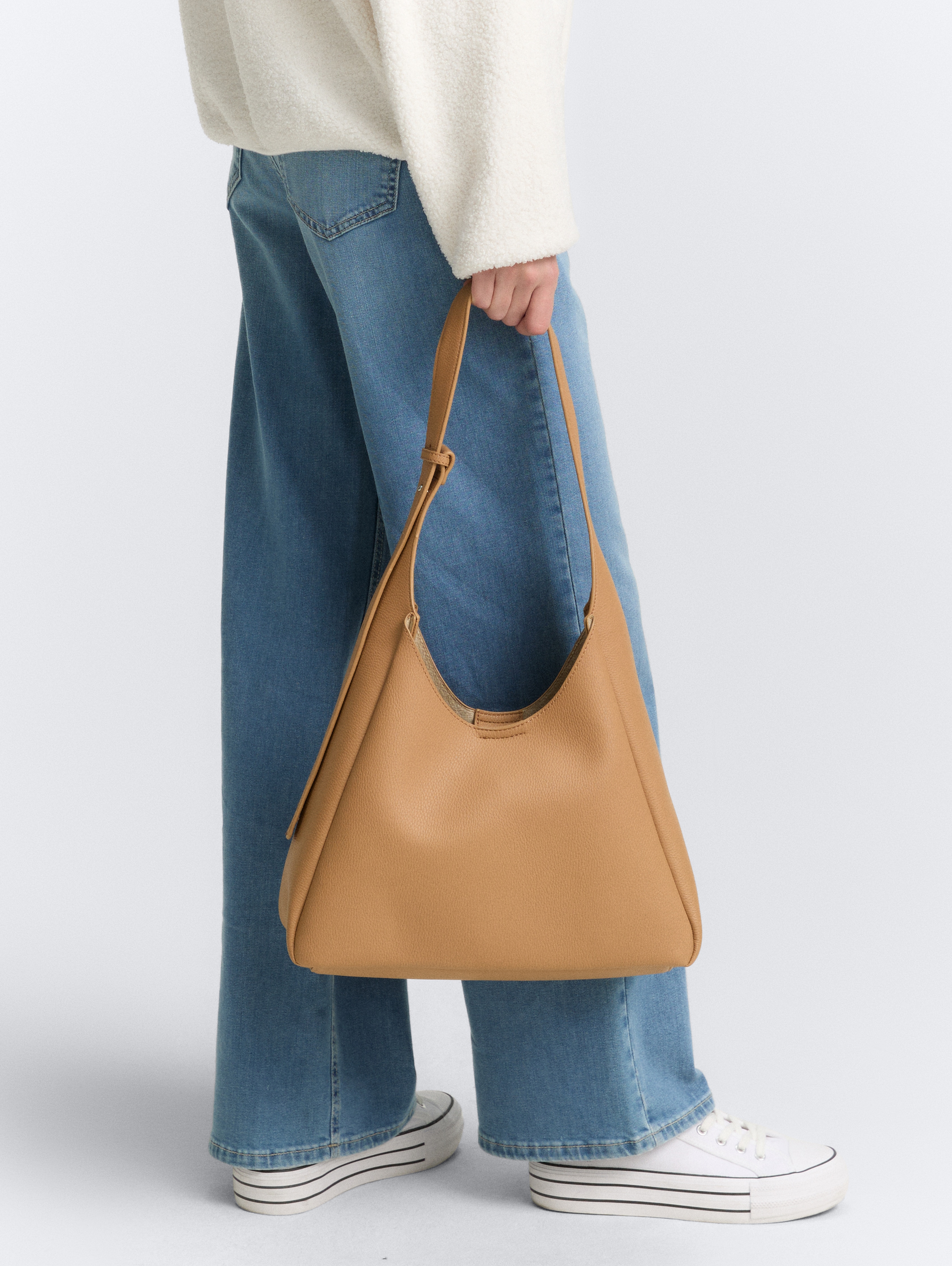 TTJESSIE M Beuteltasche mit Magnetverschluss von Denim Female, camel / camel nature
