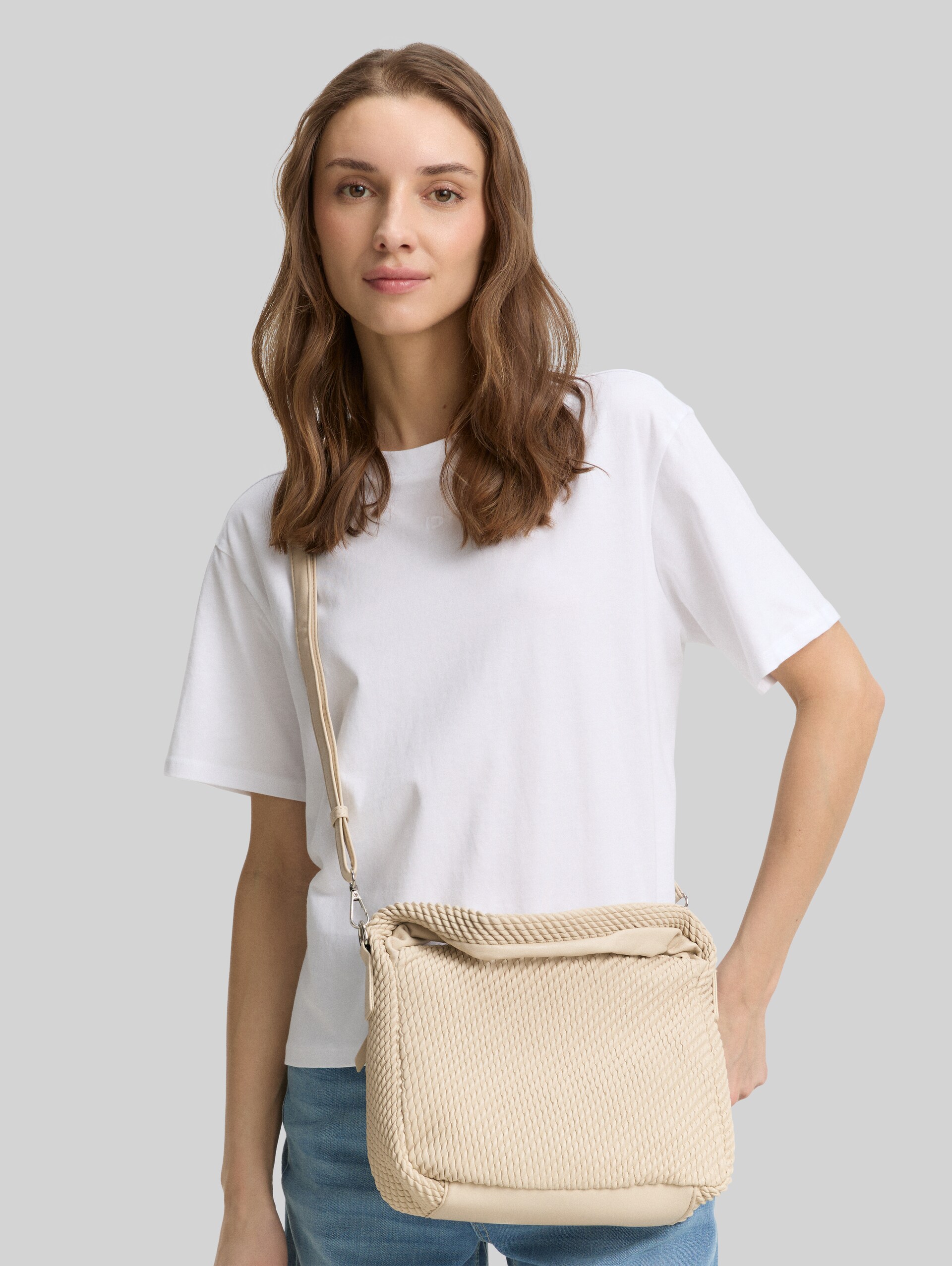 TTNOMI S Sac en tresse - off white / off white - Vue latérale du modèle