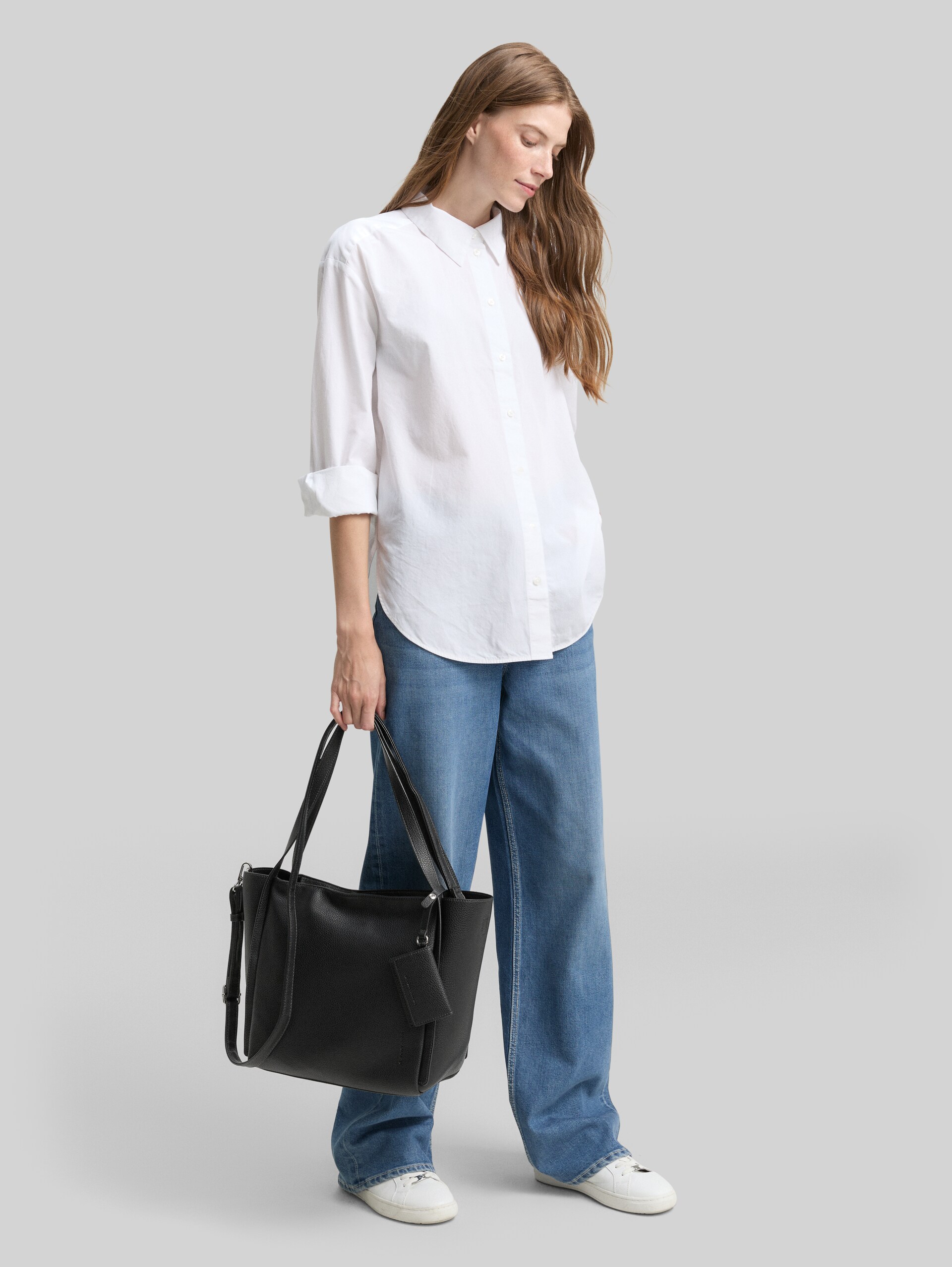 TTAMAREA L shopper with detachable pendant bag - schwarz / black - side model view