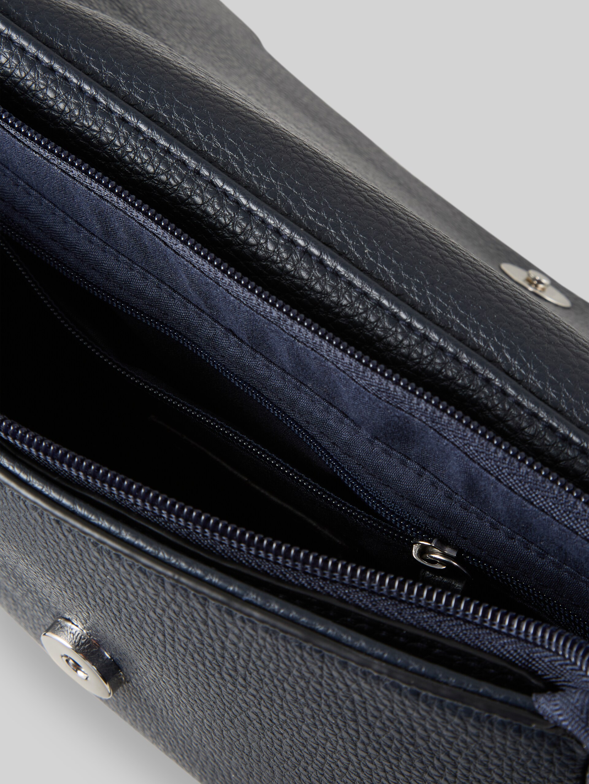 TTASPEN S Umhängetasche mit Umschlag - dark blue - seitliche Produkt-Ansicht 
