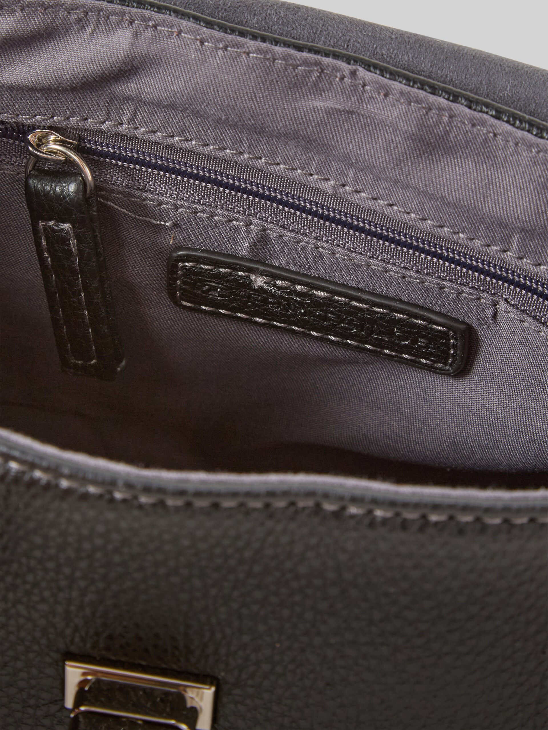 TTELIF XS shoulder bag with flap - schwarz / black - side product view 