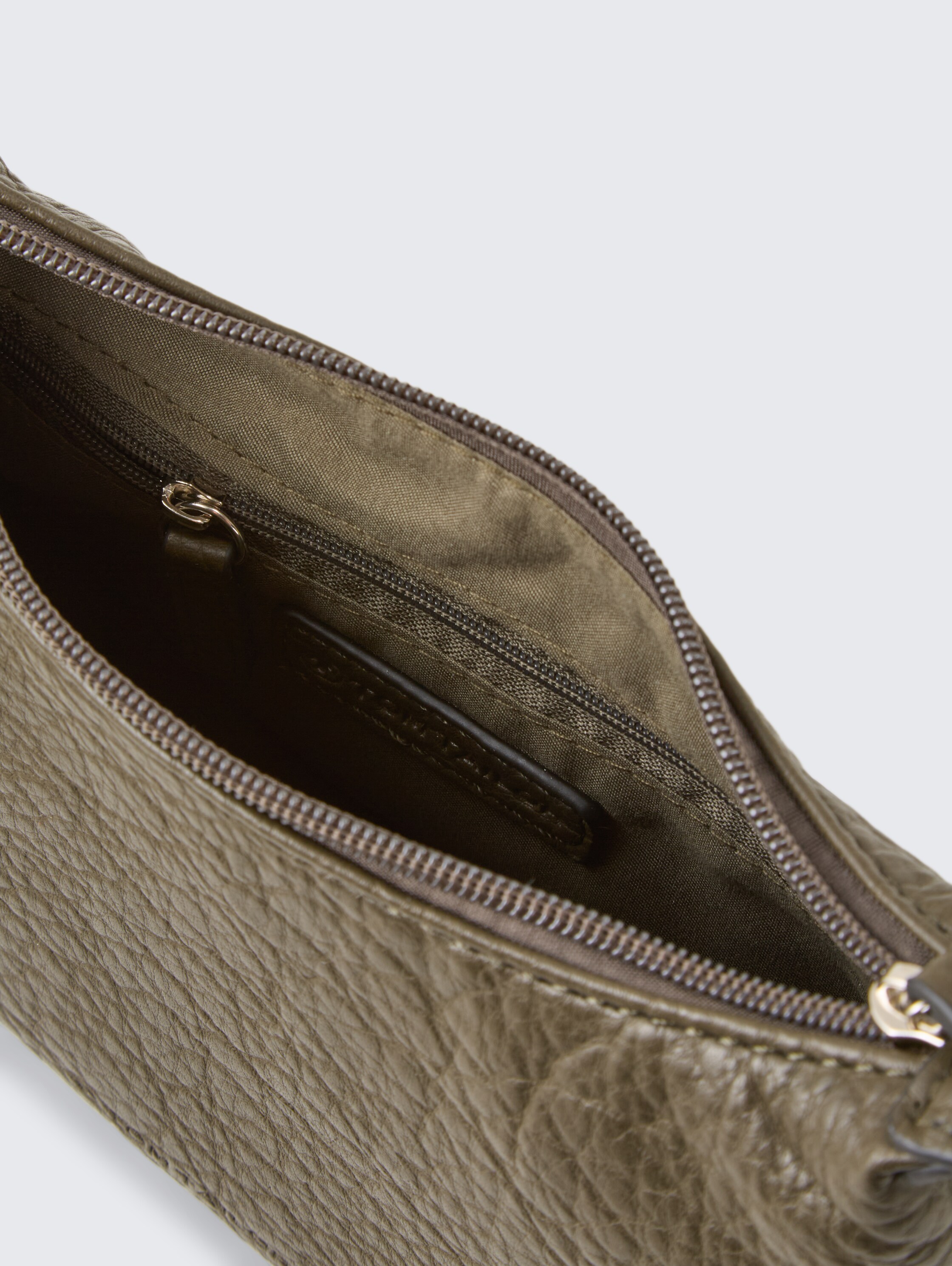 TTEVELINA S Umhängetasche aus genarbtem Lederimitat - khaki / khaki - seitliche Produkt-Ansicht 