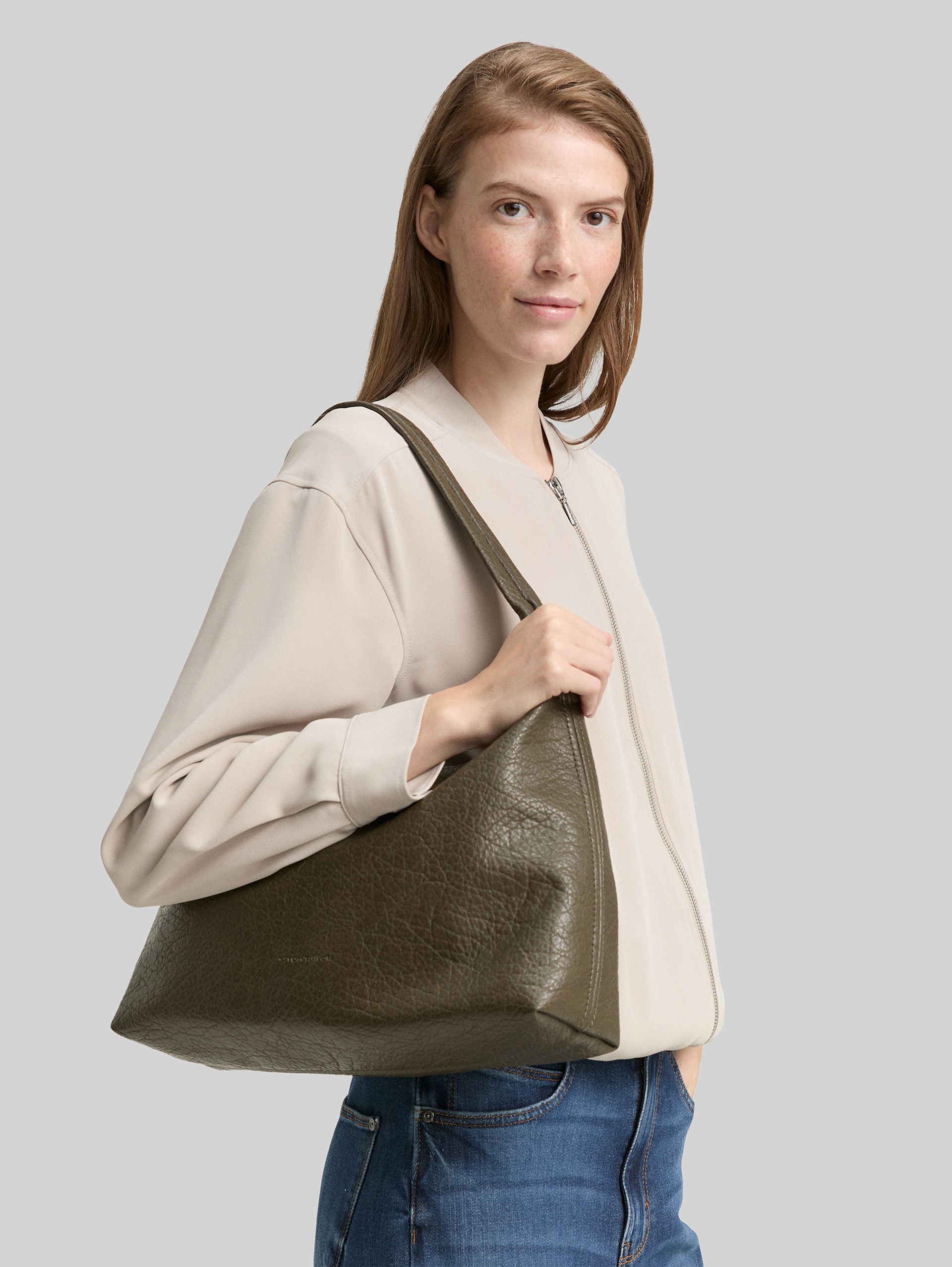 TTEVELINA M Sac à main en similicuir - khaki / khaki - Vue latérale du modèle