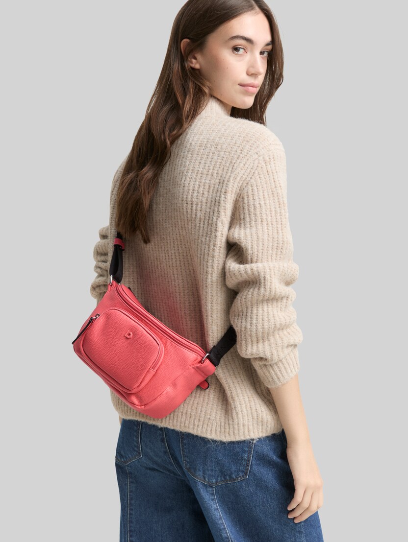 TTFARA M Umhängetasche aus Lederimitat von Denim Female, coralle / coral