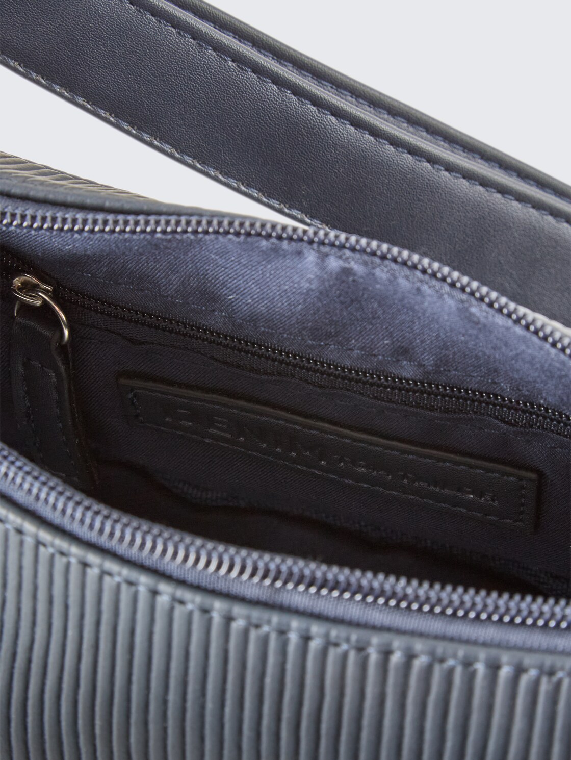 TTLIRIEL CORD M Umhängetasche aus Lederimitat - dark blue - seitliche Produkt-Ansicht 