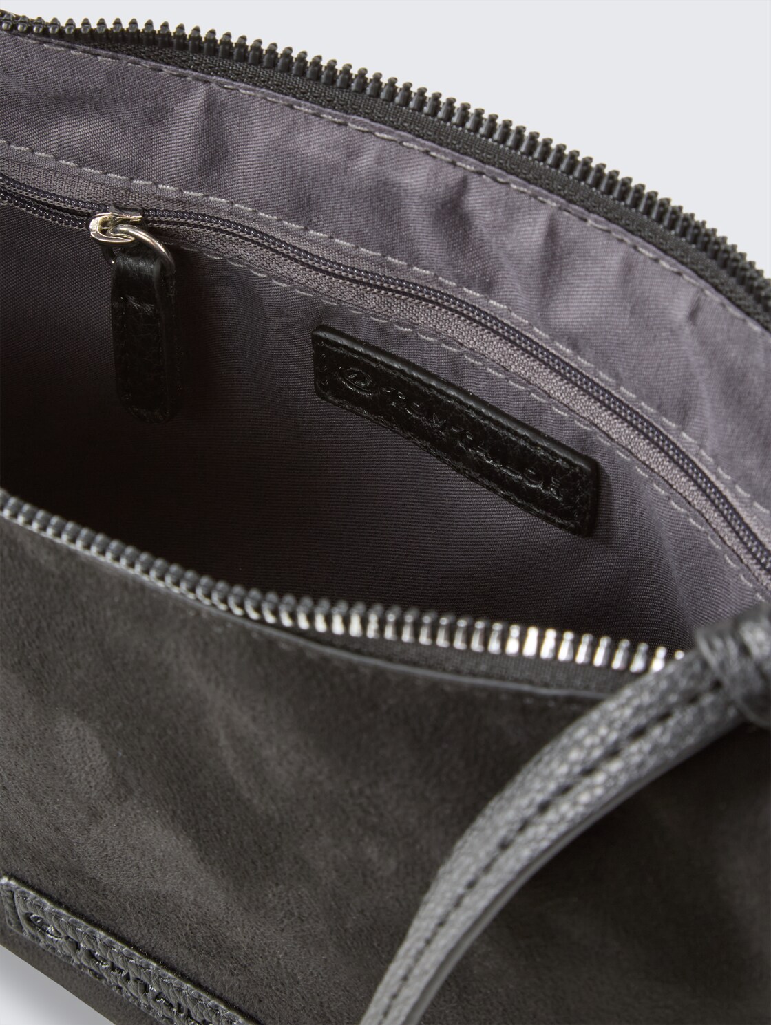 TTLYSA S Umhängetasche in Velourleder-Optik - schwarz / black - seitliche Produkt-Ansicht 