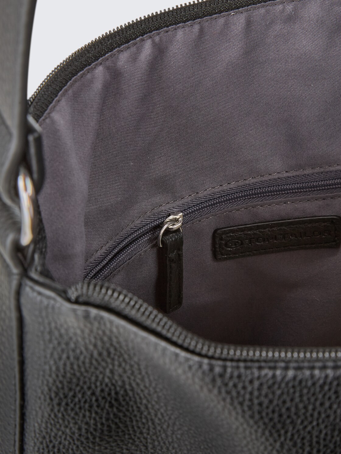 TTOLIVE M Beuteltasche mit abnehmbarem Anhänger - schwarz / black - seitliche Produkt-Ansicht 