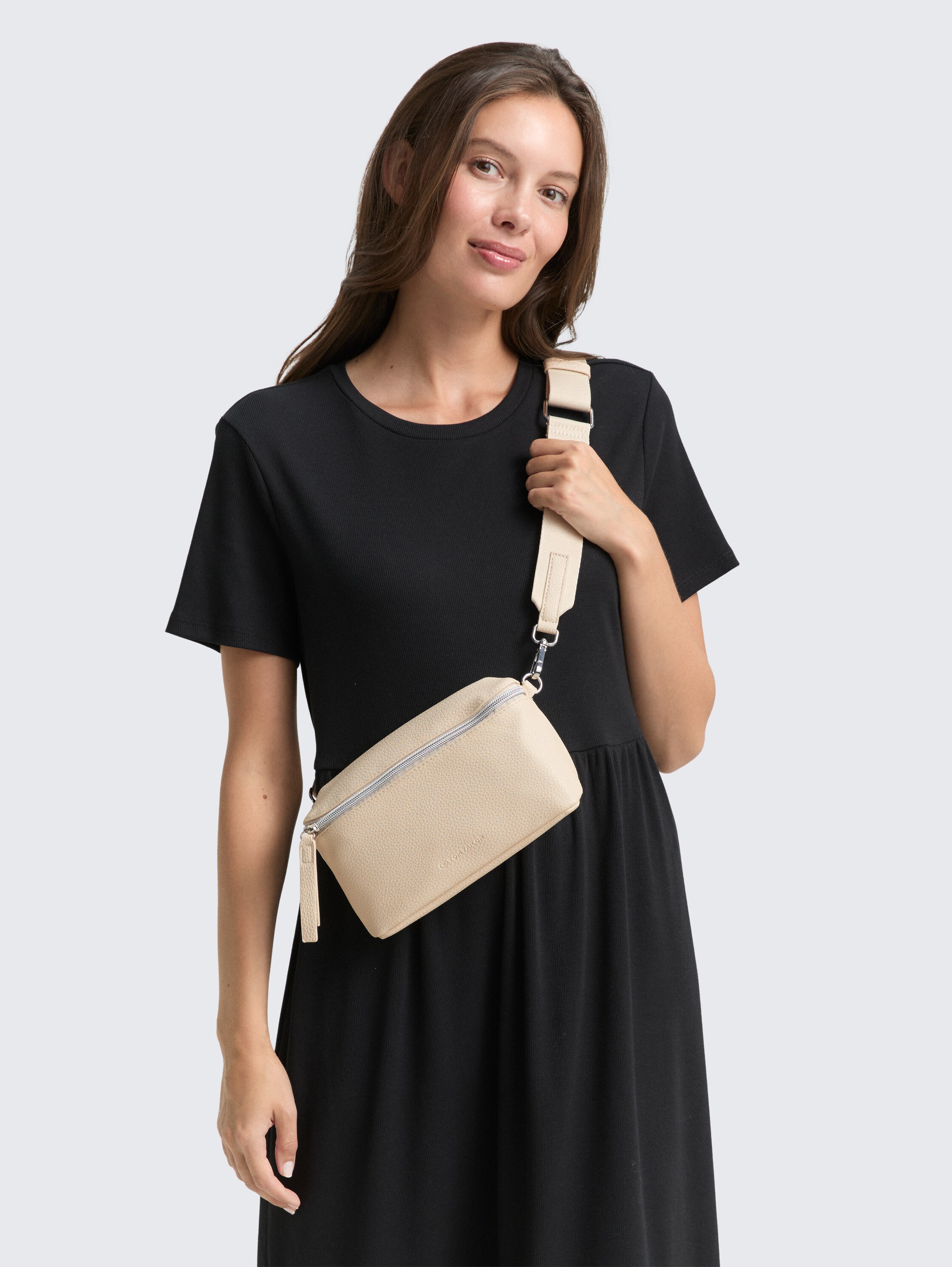 TTORLA faux leather belt bag - off white / off white - side model view