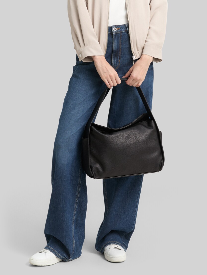 TTROWAN L pouch bag with contrasting coloured edges by Women, schwarz / black