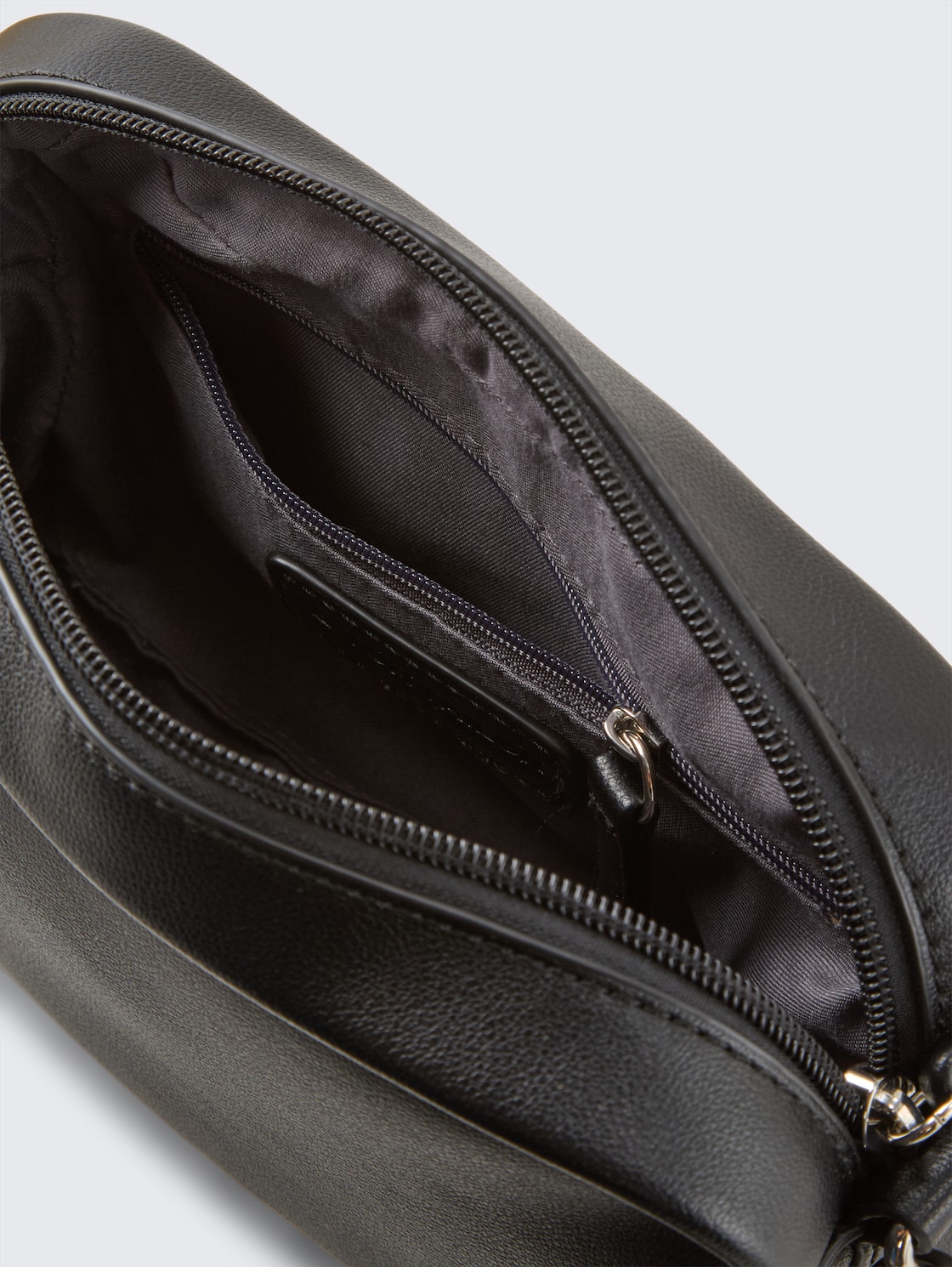 TTTATIANA Umhängetasche mit gemustertem Webriemen - schwarz / black - seitliche Produkt-Ansicht 