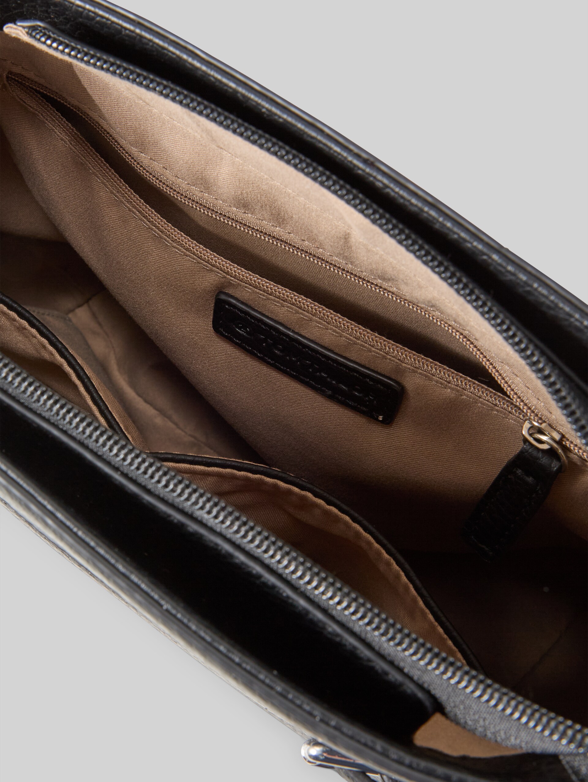TTSORA M Shoulder bag with belt detail - schwarz / black - side product view 