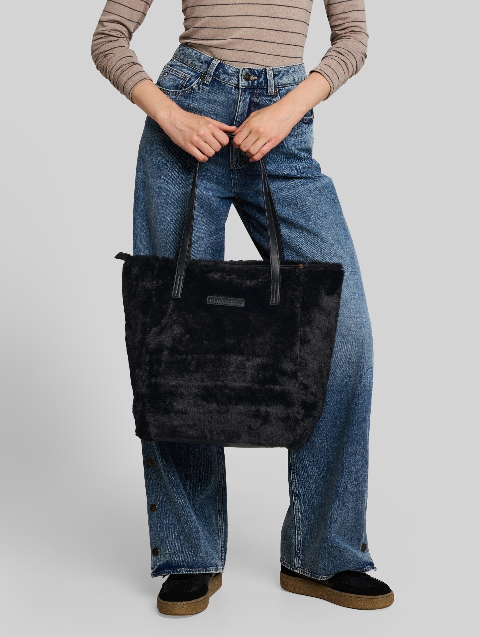 TTARONA COSY L shopper van imitatiebont - schwarz / black - zijaanzicht model