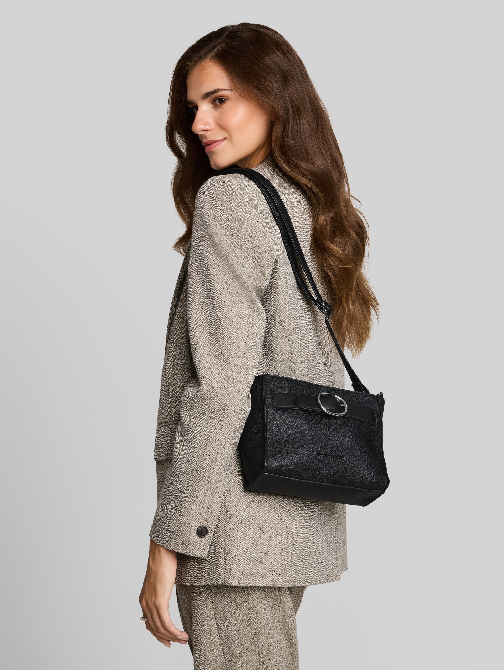 Cross Bag - schwarz / black - Vue latérale du modèle