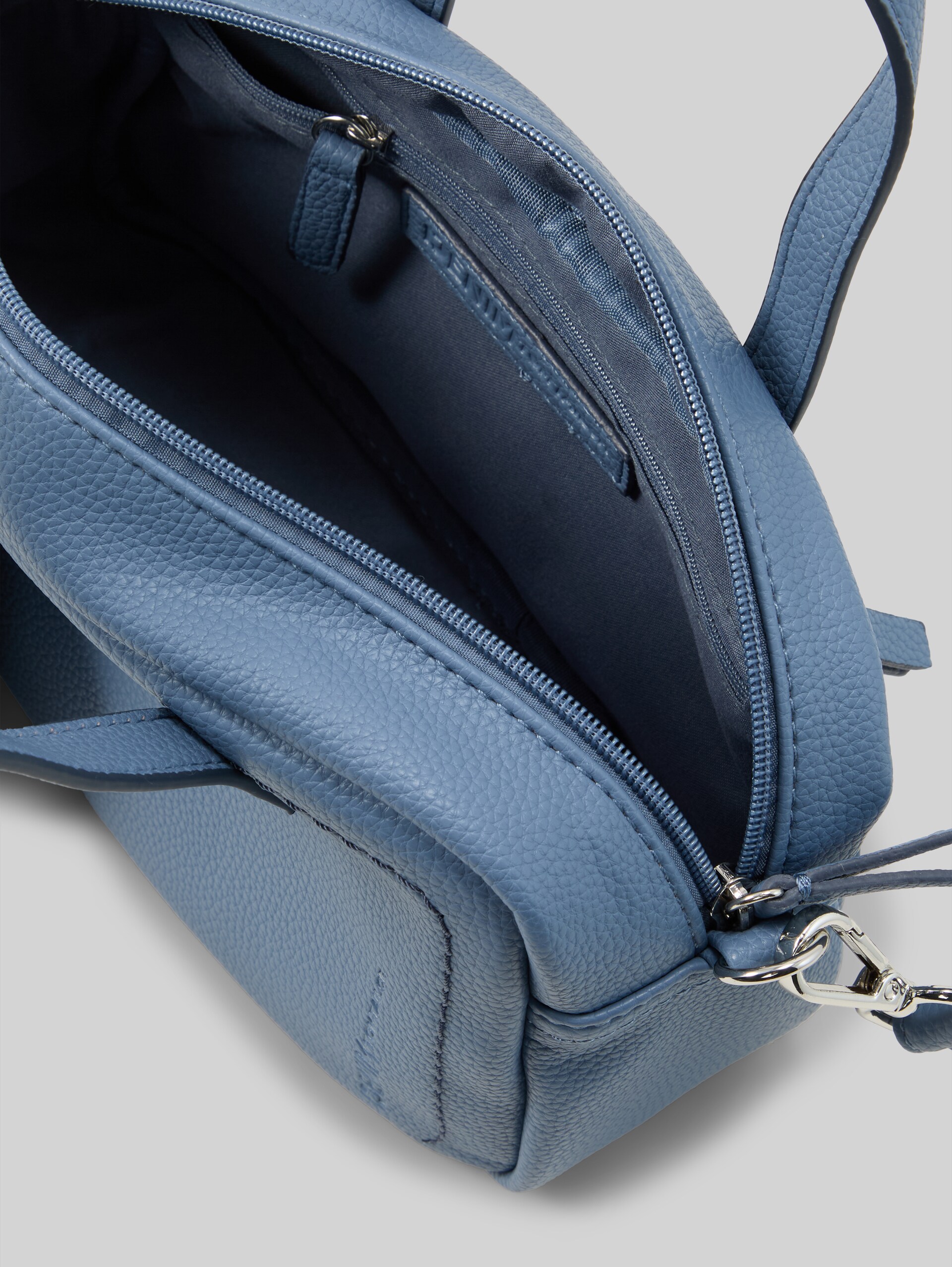 TTIRIDA handtas met hanger - mid blue - zijaanzicht product 