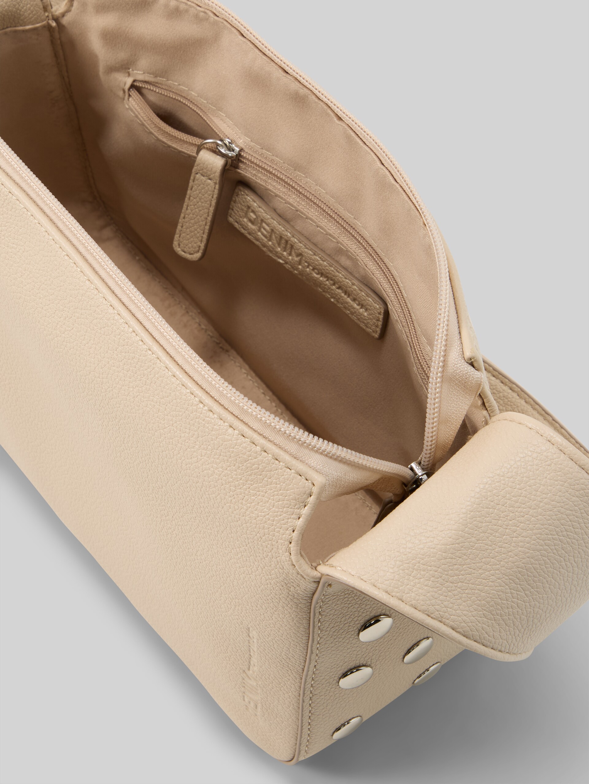 TTJACARDA schoudertas met studs - beige / beige - zijaanzicht product 