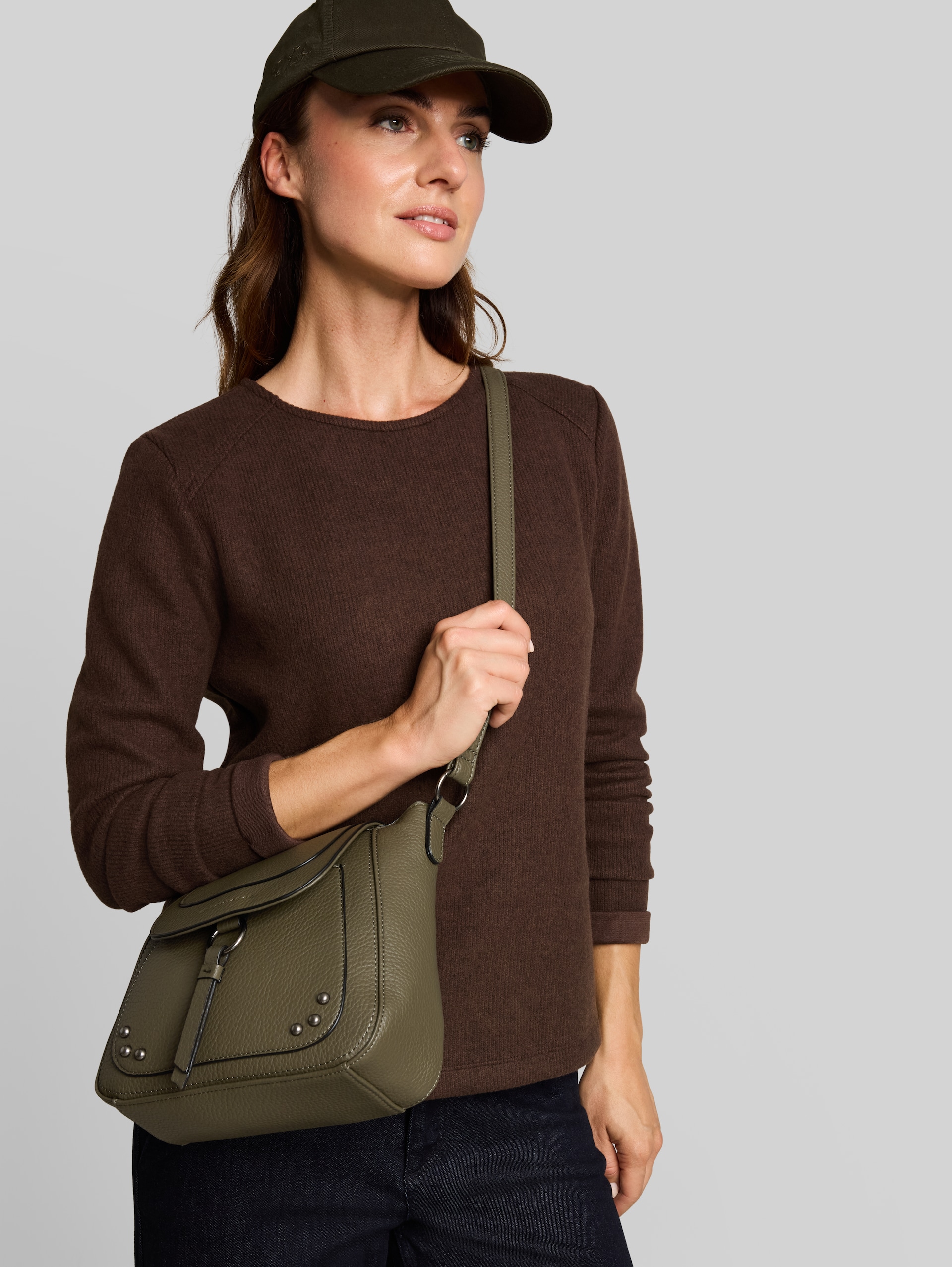 TTNALANI S schoudertas met studs - khaki / khaki - zijaanzicht model