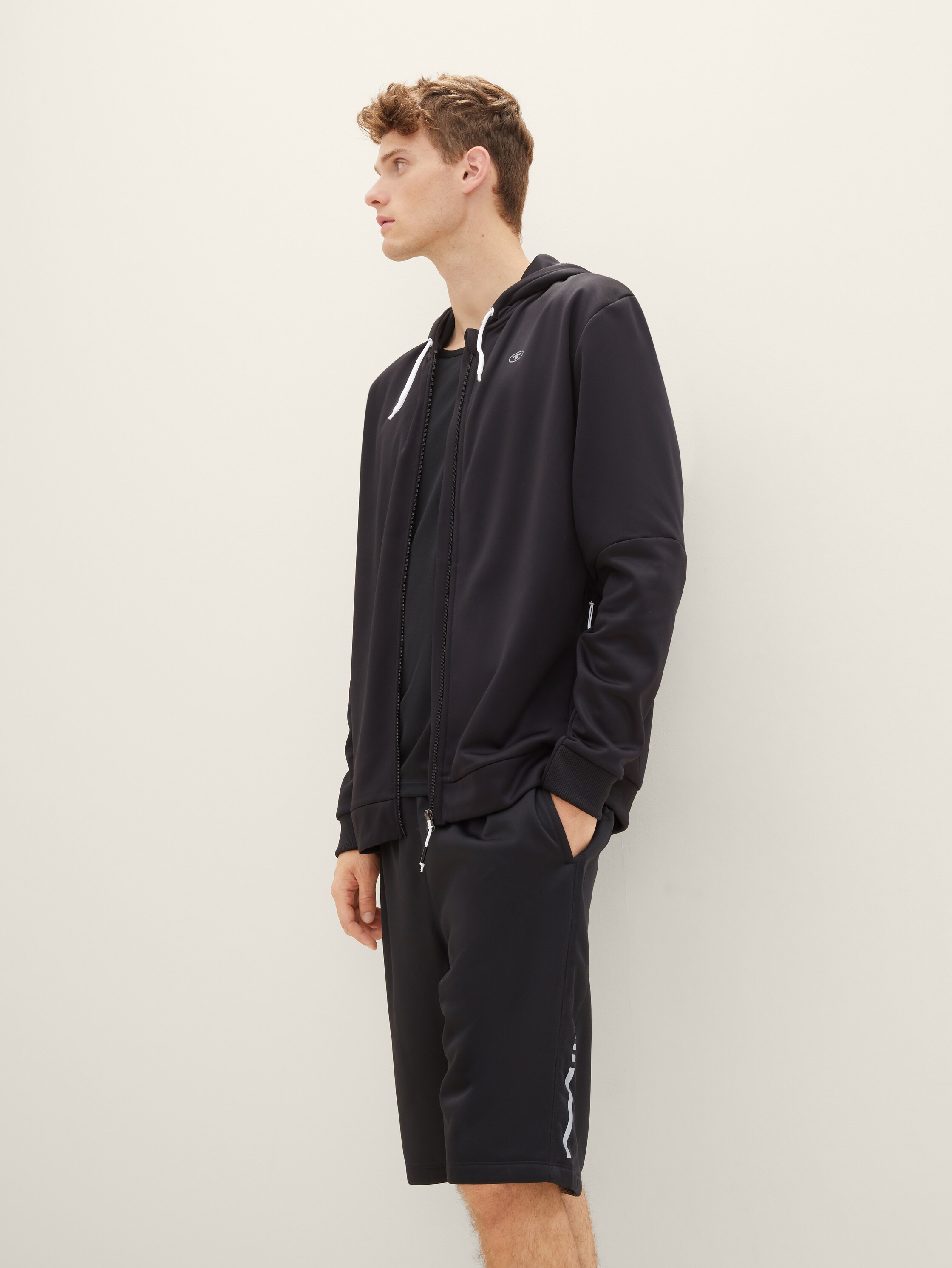 Atmungsaktive Sport-Sweatjacke - 0
