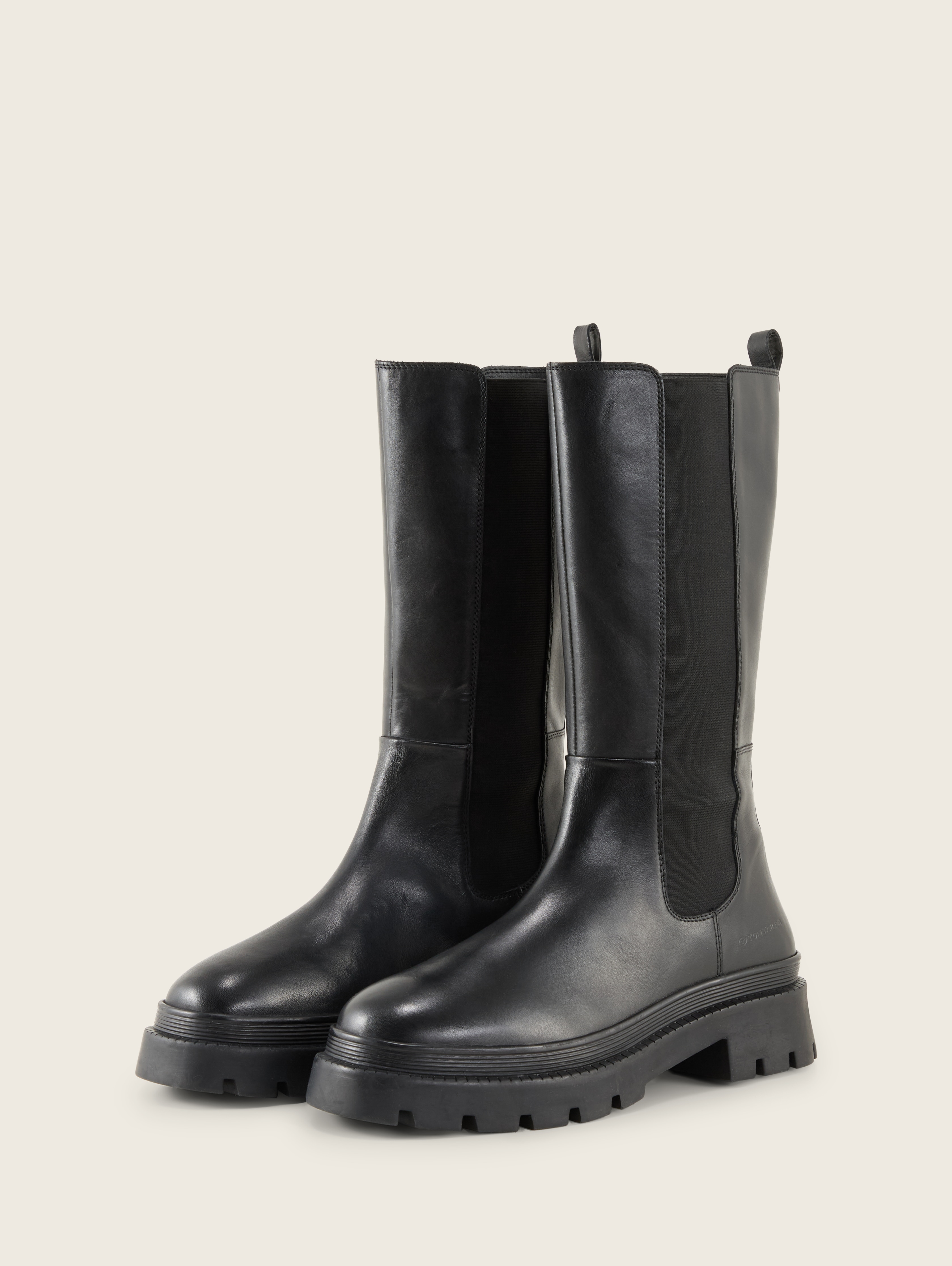 Gefütterte Stiefel aus Leder von Women, black