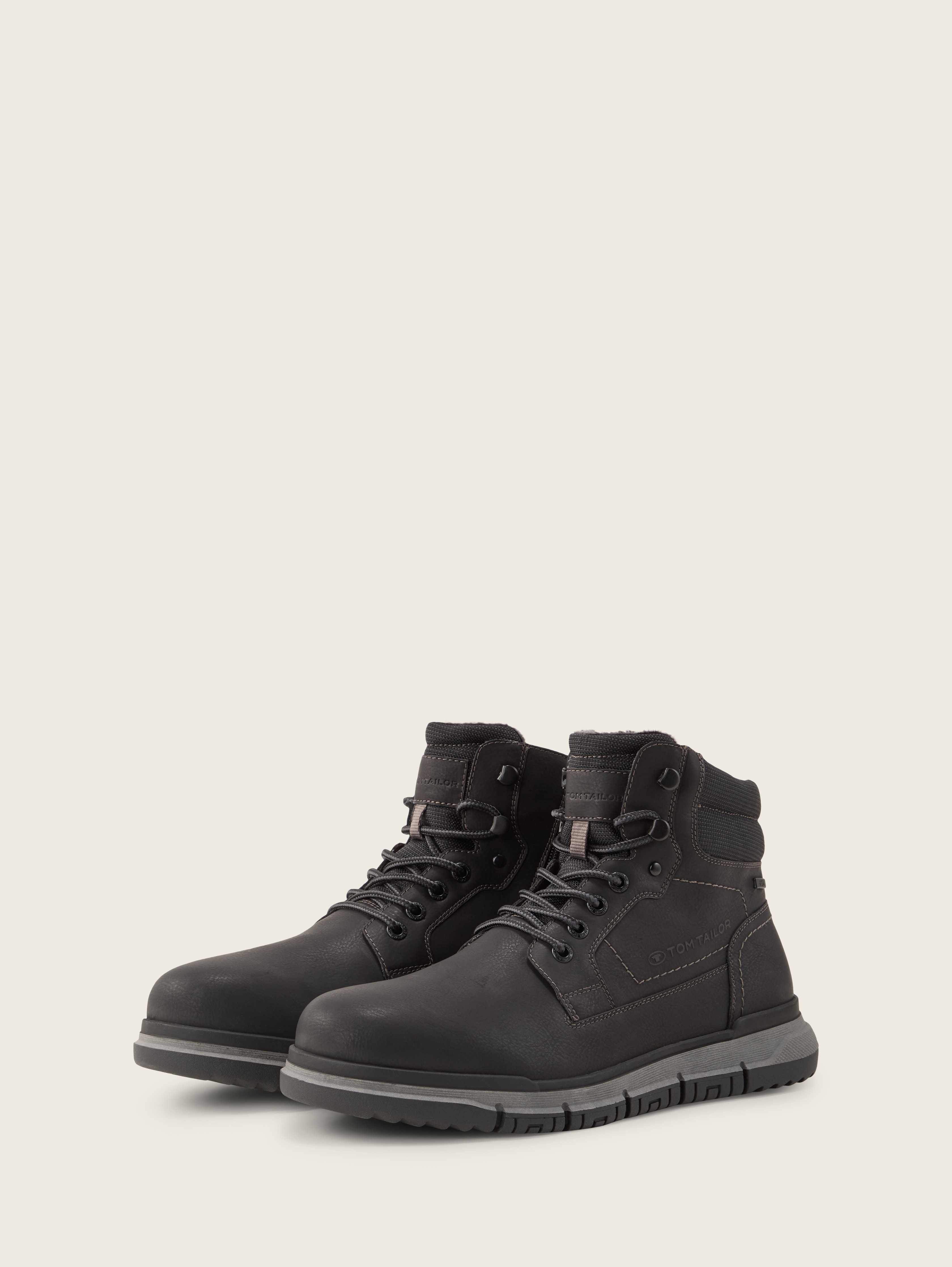 Gefütterte Kunstleder Stiefeletten von Men, black