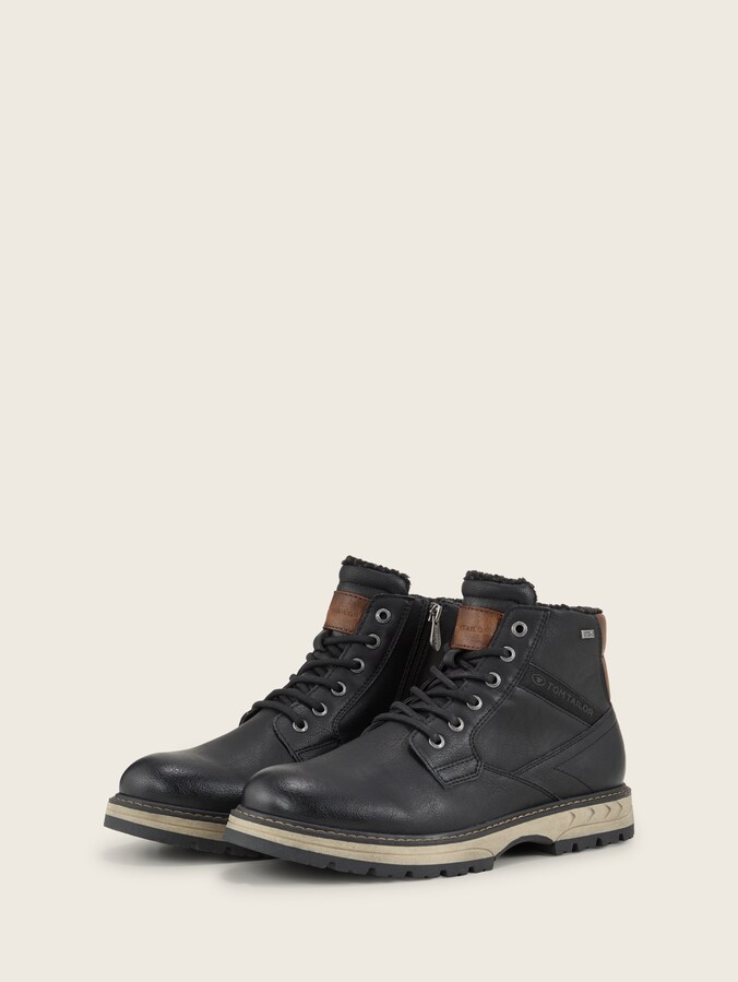 Waterdichte enkellaarsjes met vetersluiting door Men, black