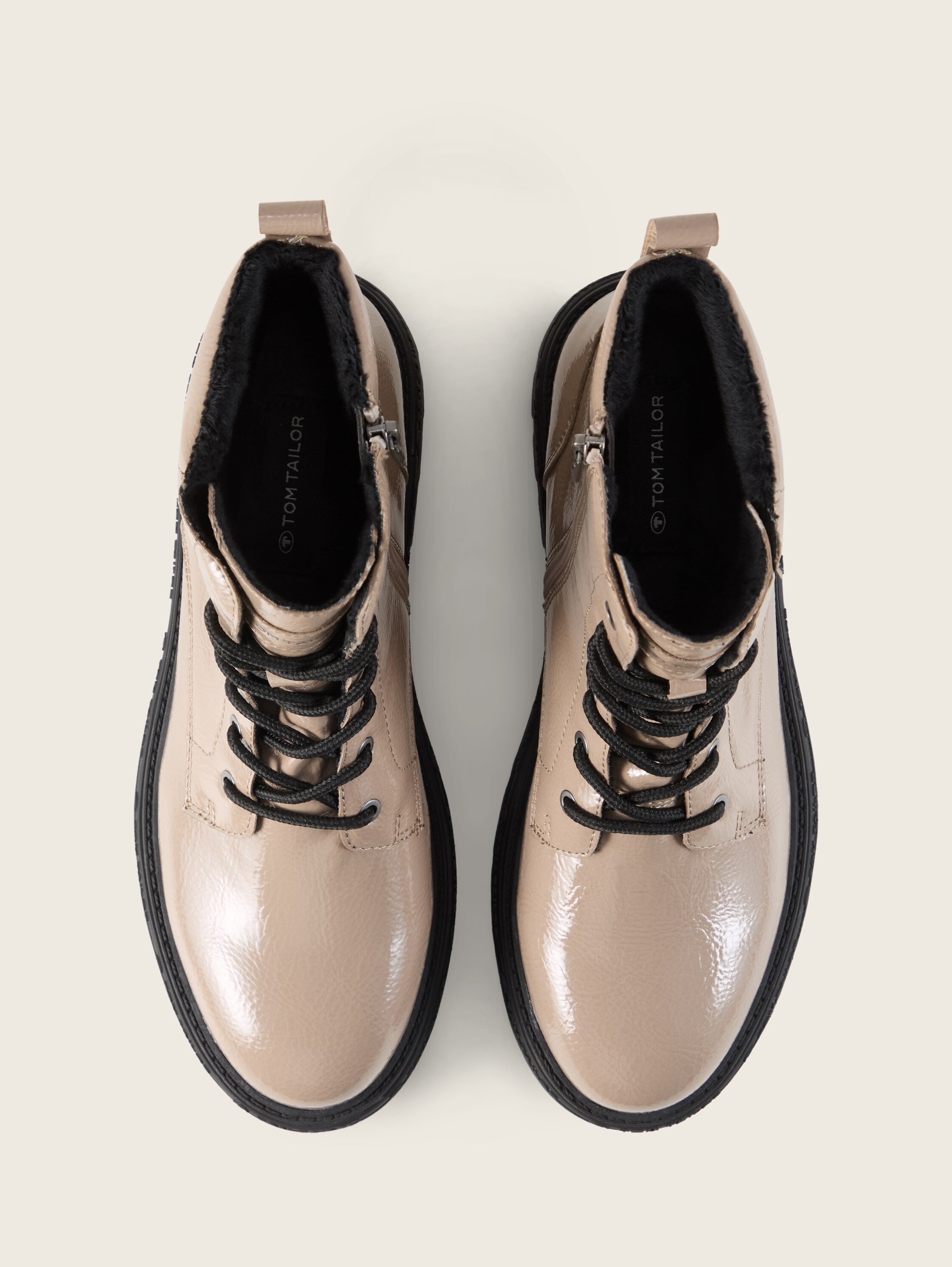 Stiefeletten aus Kunstleder - taupe - 